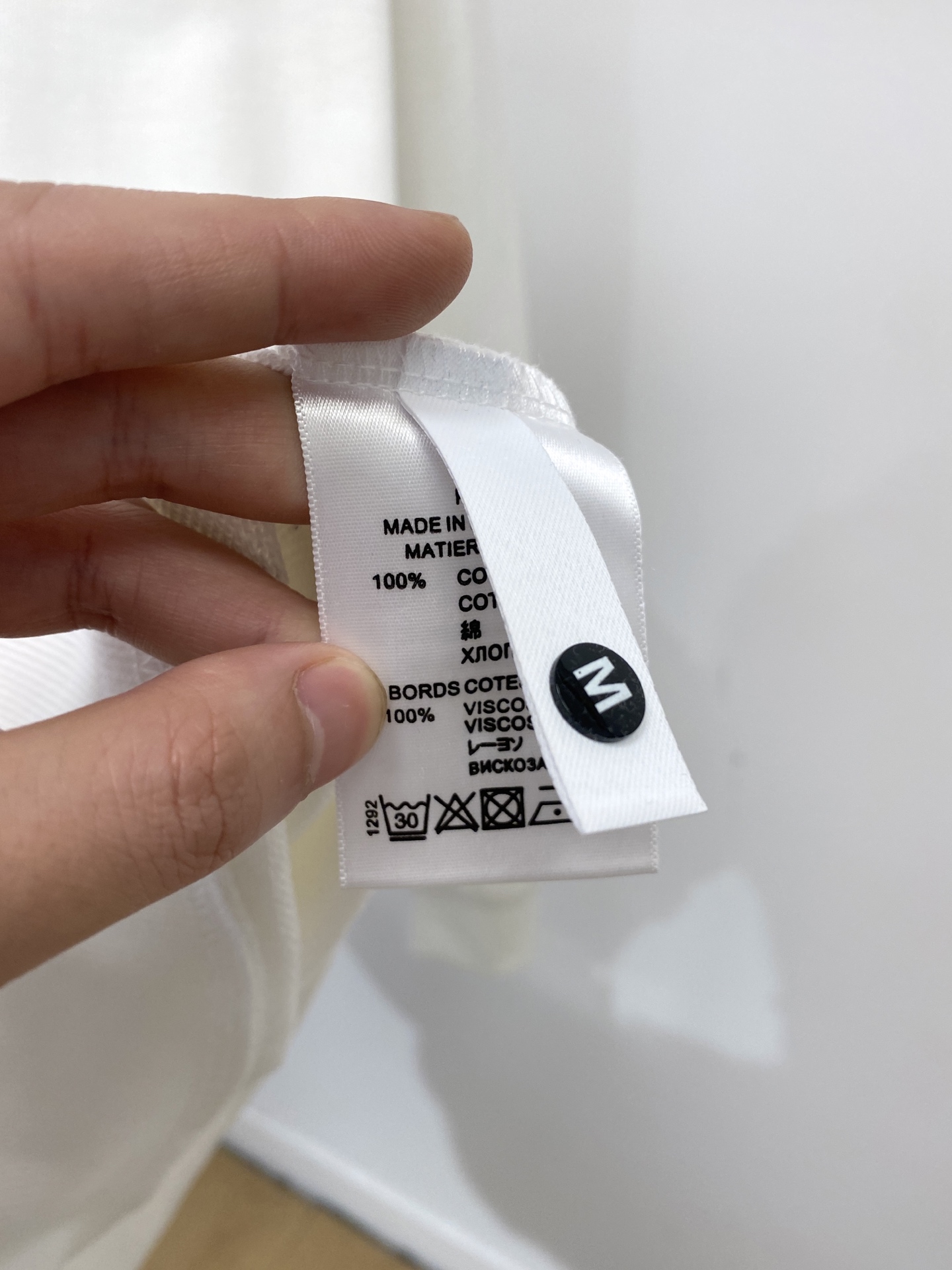 支持年后退换！ 迪奥、2025新品卫衣，时尚帅气，简约百搭款，胸前精致刺绣字母logo，定制原版面料，不