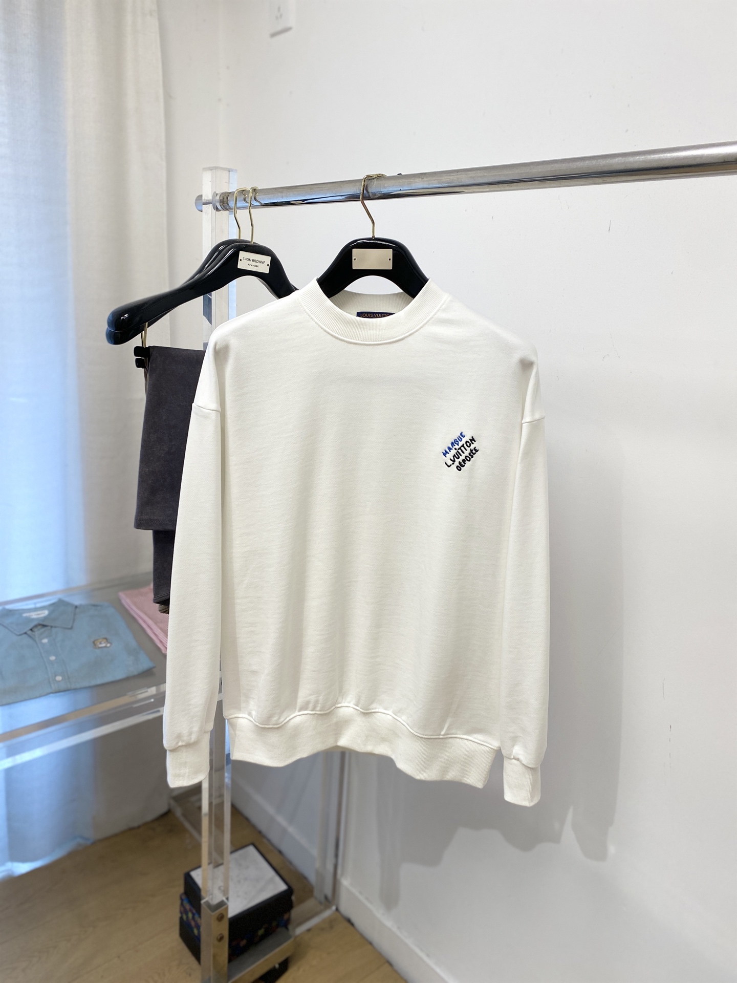 支持年后退换！ 路易威登、2025新品卫衣，时尚帅气，简约百搭款，胸前精致刺绣字母logo，定制原版面料