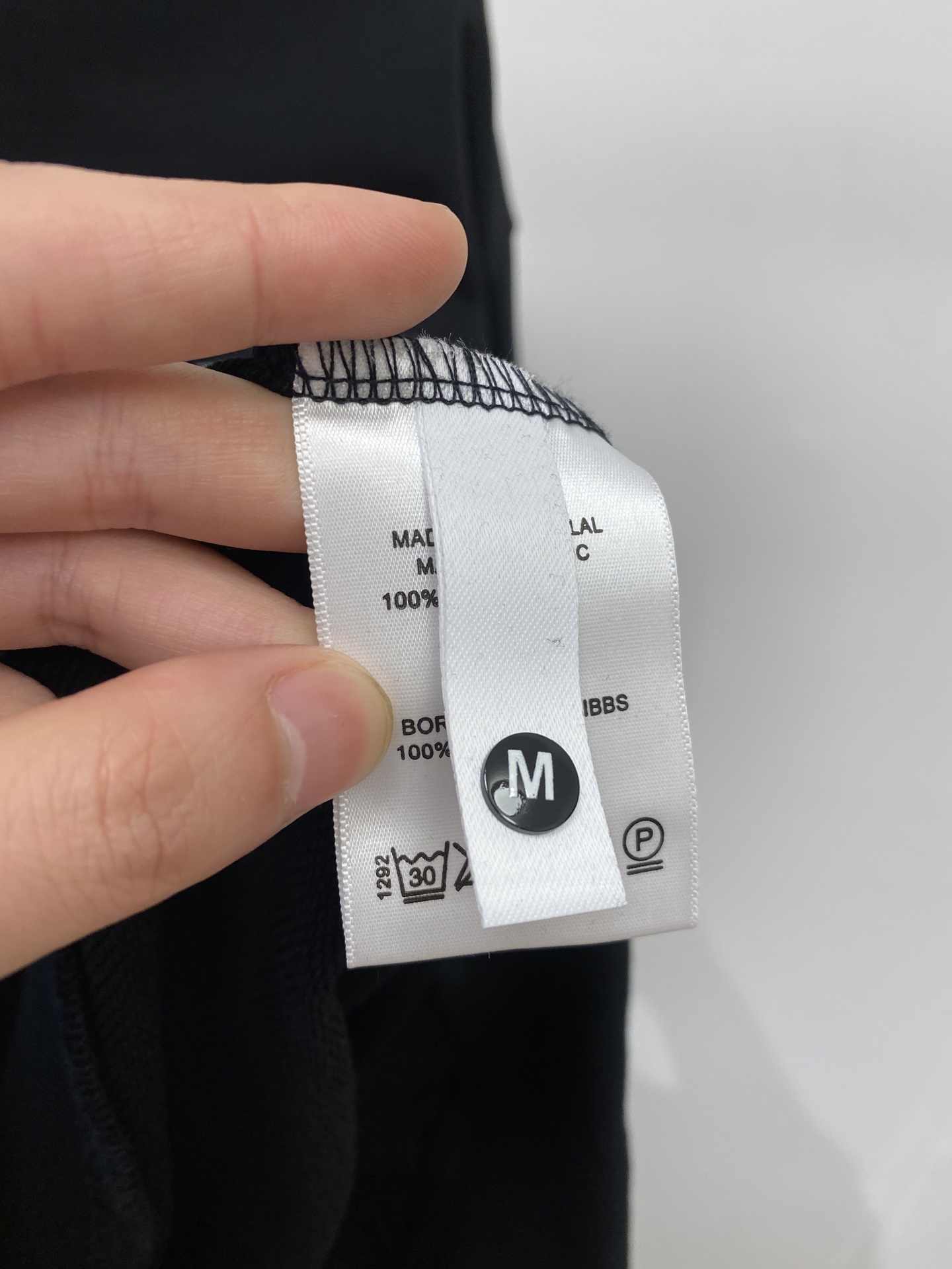 支持年后退换！ 普拉达、2025新品卫衣，时尚帅气，简约百搭款，胸前精致刺绣字母logo，定制原版面料，