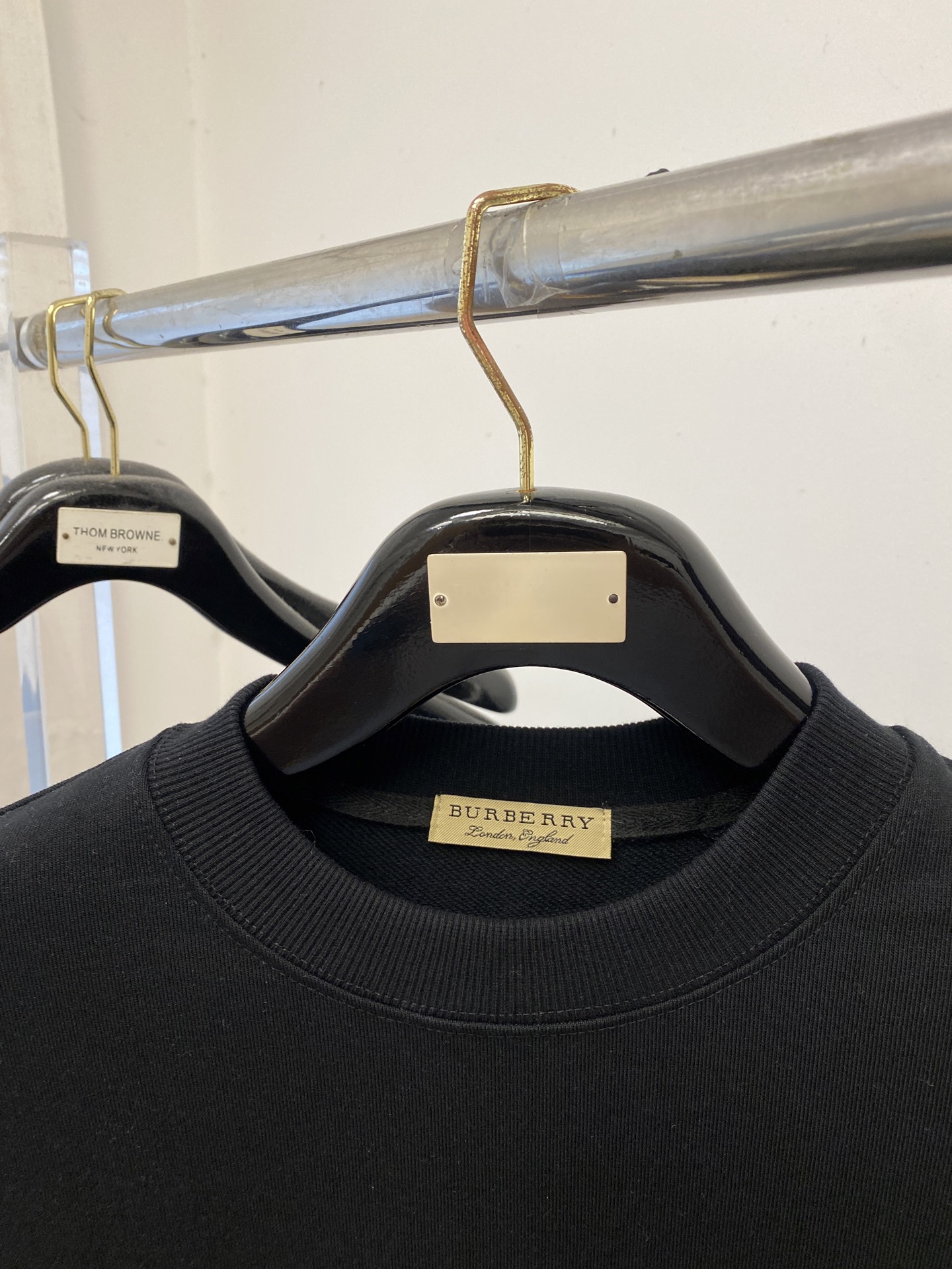 支持年后退换！ 巴宝莉、2025新品卫衣，时尚帅气，简约百搭款，胸前精致刺绣字母logo，定制原版面料，