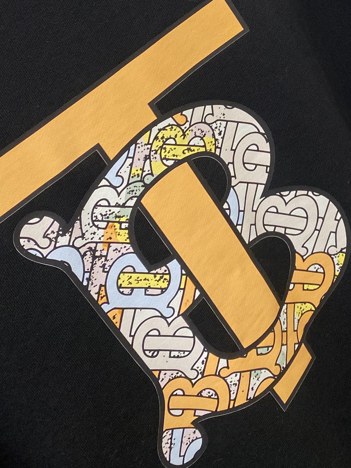 支持年后退换！ 巴宝莉、2025新品卫衣，时尚帅气，简约百搭款，胸前精致刺绣字母logo，定制原版面料，