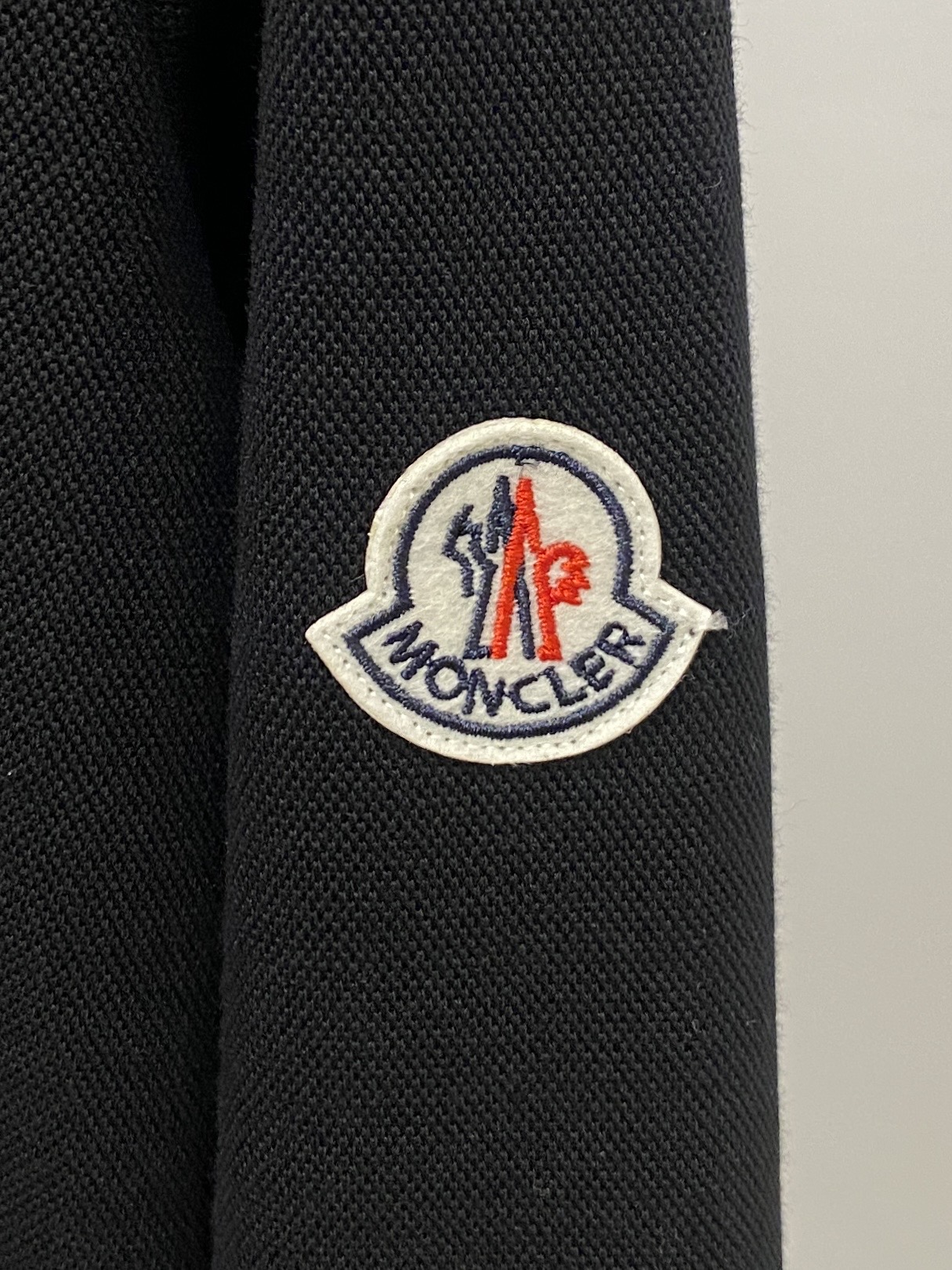 支持年后退换！ 蒙口、2025新品长袖，时尚帅气，简约百搭款，袖口刺绣装饰图案logo，定制原版面料，不