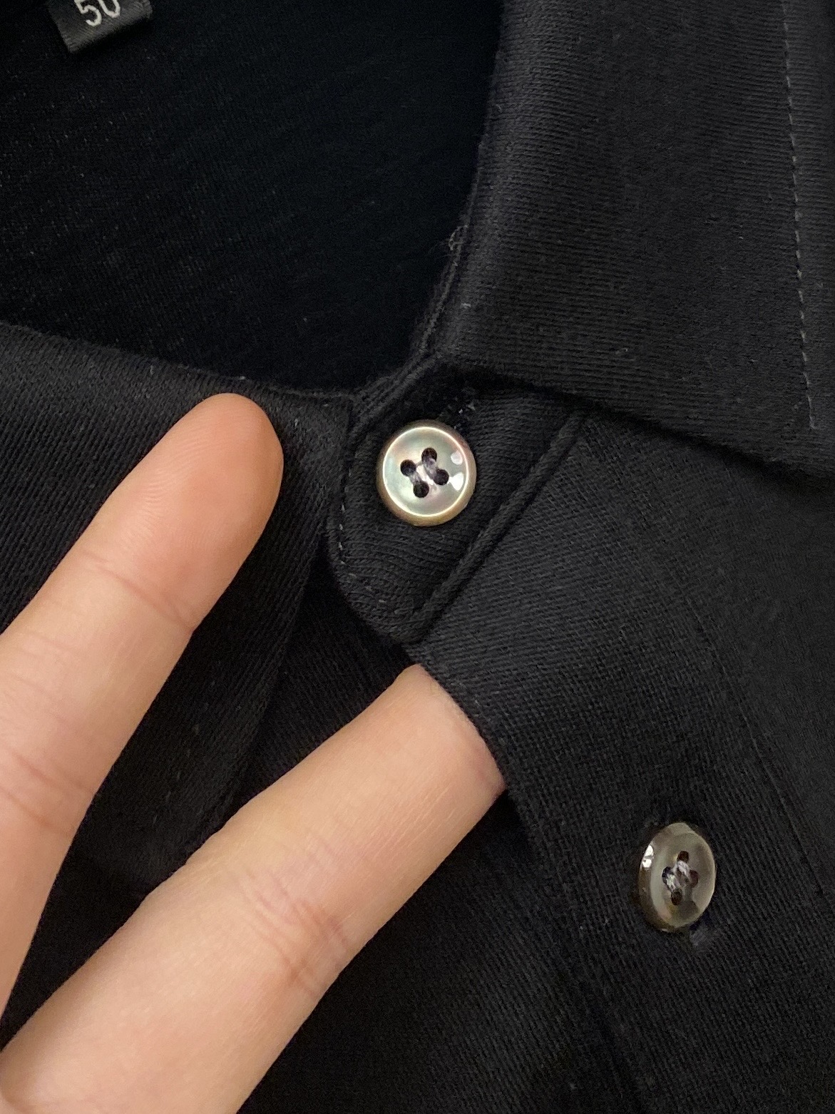 支持年后退换！ 普拉达、2025新品长袖，时尚帅气，简约百搭款，胸前五金装饰三角标logo，定制原版面料