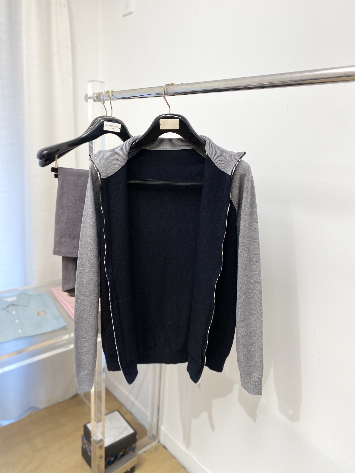 支持年后退换！ 路易威登、2025新品羊毛衣外套 具有手感细腻柔软，可直接与肌肤接触，让暖心的纱线变化出