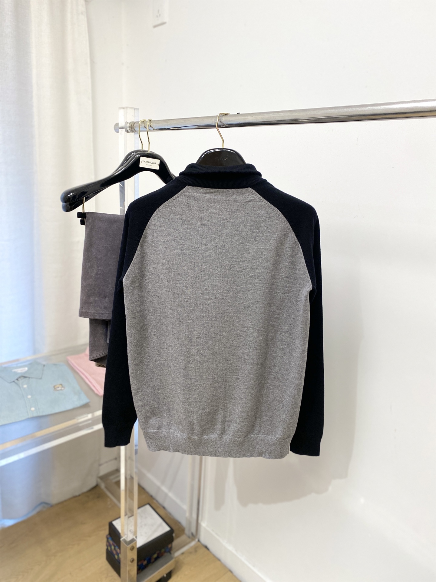 支持年后退换！ 路易威登、2025新品羊毛衣外套 具有手感细腻柔软，可直接与肌肤接触，让暖心的纱线变化出