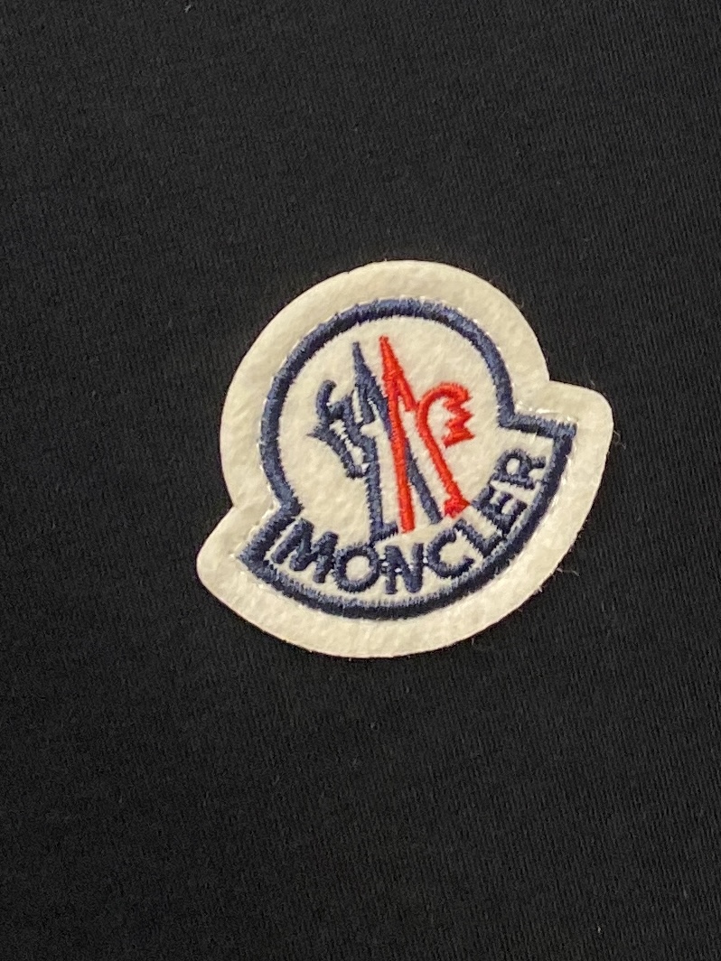 支持年后退换！ ￼蒙口、2025新品卫衣，时尚帅气，简约百搭款，胸前刺绣装饰图案logo，定制原版面料，