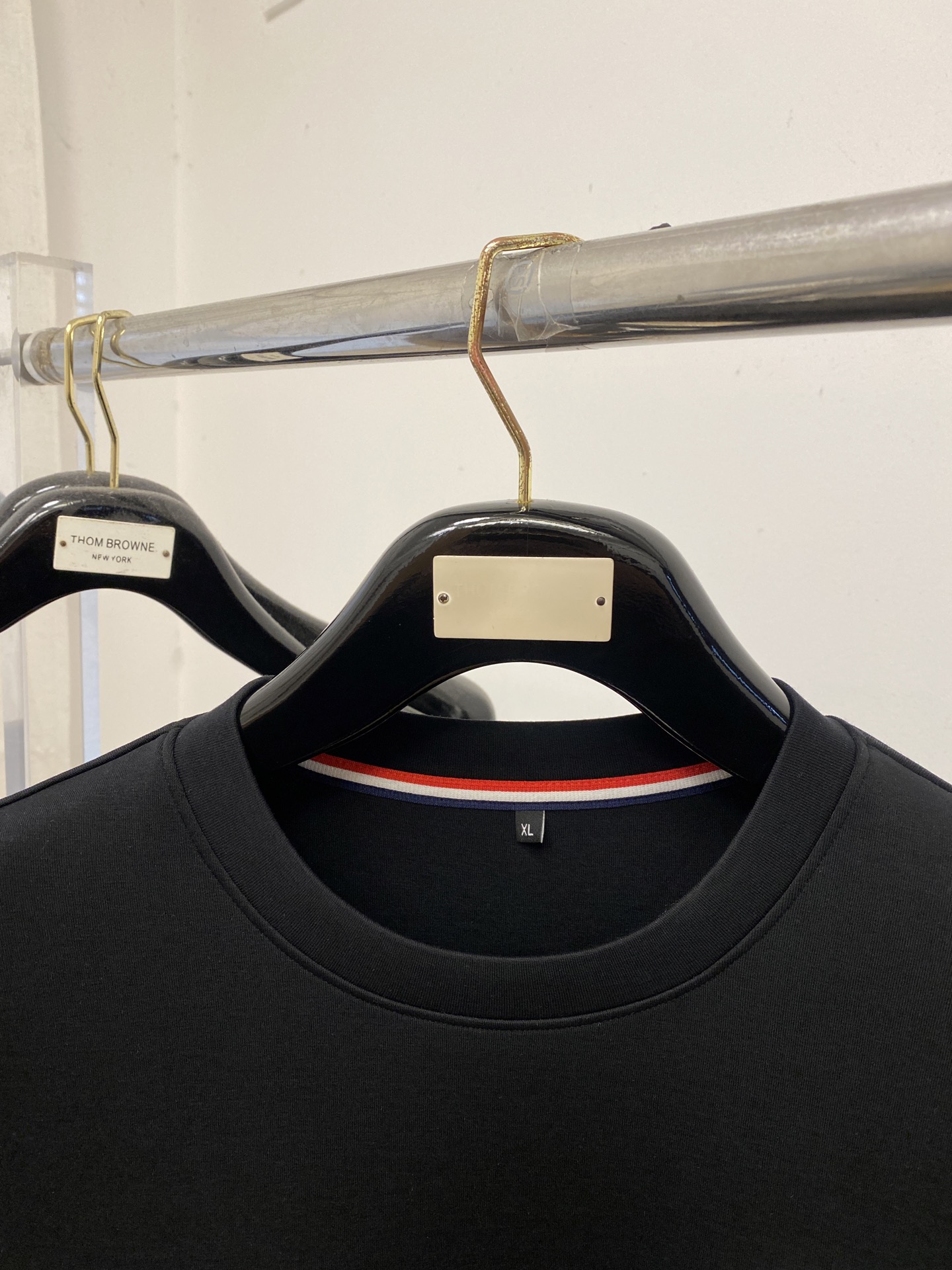 支持年后退换！ ￼蒙口、2025新品卫衣，时尚帅气，简约百搭款，胸前刺绣装饰图案logo，定制原版面料，