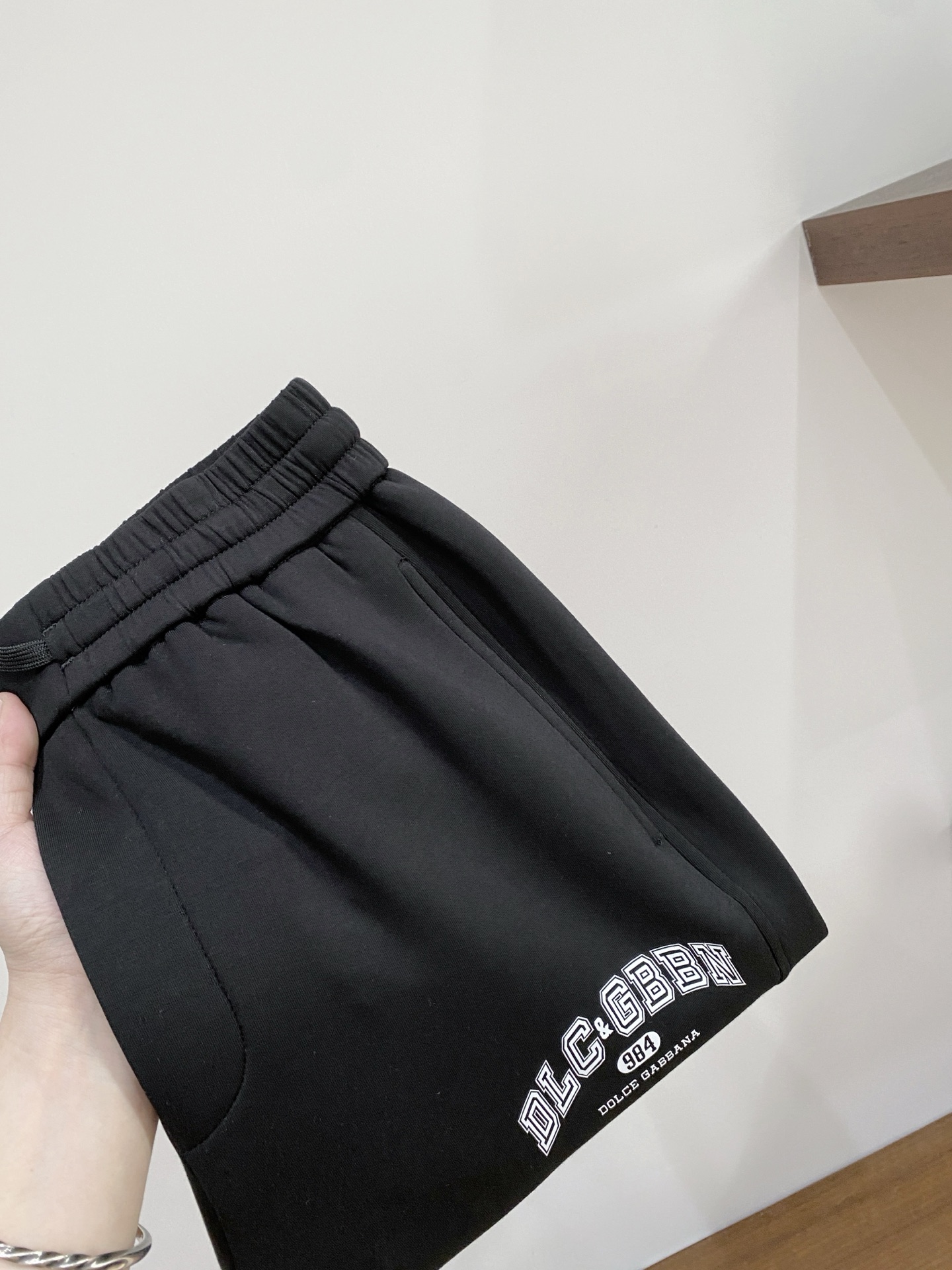 NO:691270,DG, 2025 popular casual pants, high elasticity, slimming, simple and versatile, popular style, fine workmanship, every stitch can be seen attentive, favorite of many celebrities and Internet celebrities, elongating body proportions!  Slightly elastic ^_^Comfortable fabric Details Body size M-3XL Buy now,,19860909DG、2025爆款休闲裤 高弹显瘦必爆简约百搭爆款,做工精细,每一针都看得到用心,超多明星网红最爱 拉长身材比例哦！微弹 ^_^舒适面料 细节体码数M-3XL 立即抢购,,,Men's clothing