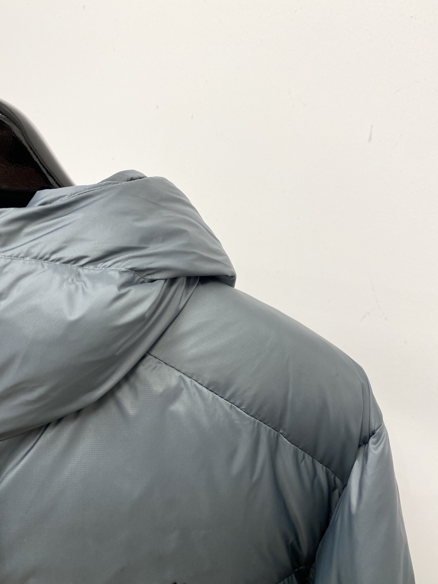 🌾退换KAILAS 时尚潮牌、2025最新款男士羽绒服、面料柔软舒适 ．上身版型超赞 ．拉链．辅料都是客