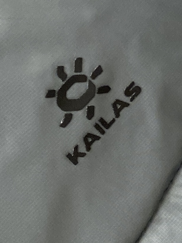 🌾退换KAILAS 时尚潮牌、2025最新款男士羽绒服、面料柔软舒适 ．上身版型超赞 ．拉链．辅料都是客