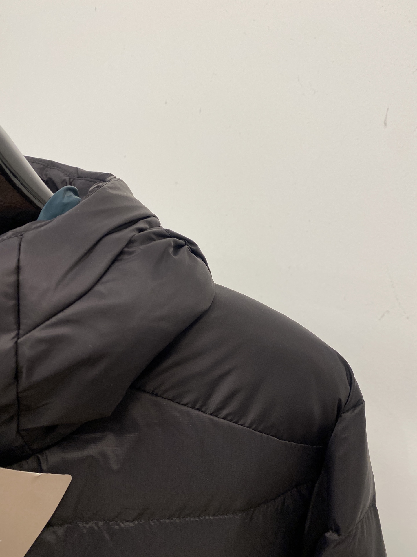 🌾退换始祖鸟、2025最新款男士轻薄羽绒服、面料柔软舒适 ．上身版型超赞 ．拉链．辅料都是客供 、进口面