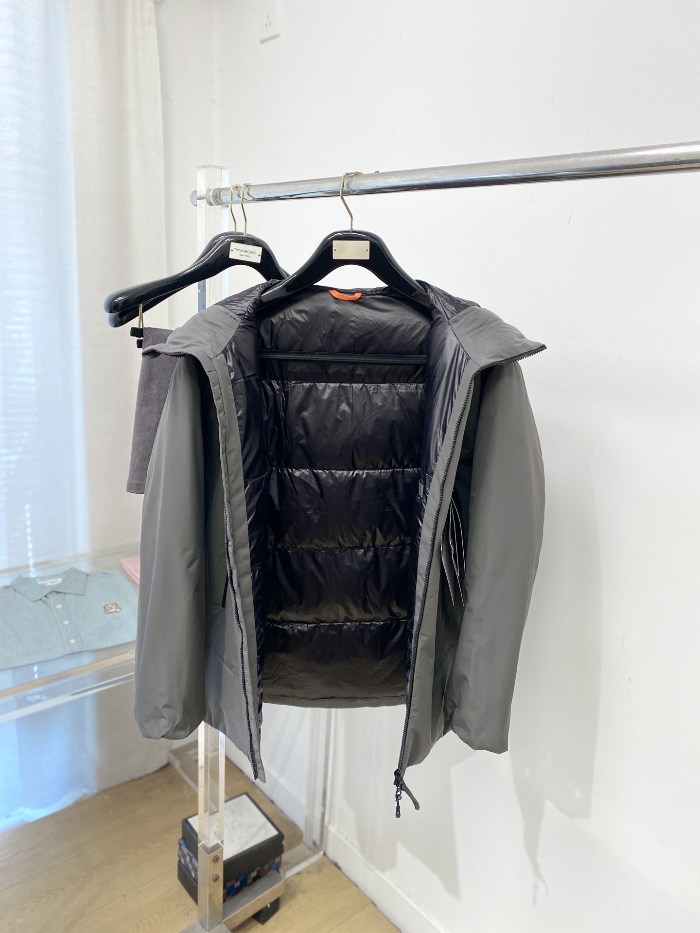 🌾退换始祖鸟、2025最新款男士轻薄羽绒服、面料柔软舒适 ．上身版型超赞 ．拉链．辅料都是客供 、进口面