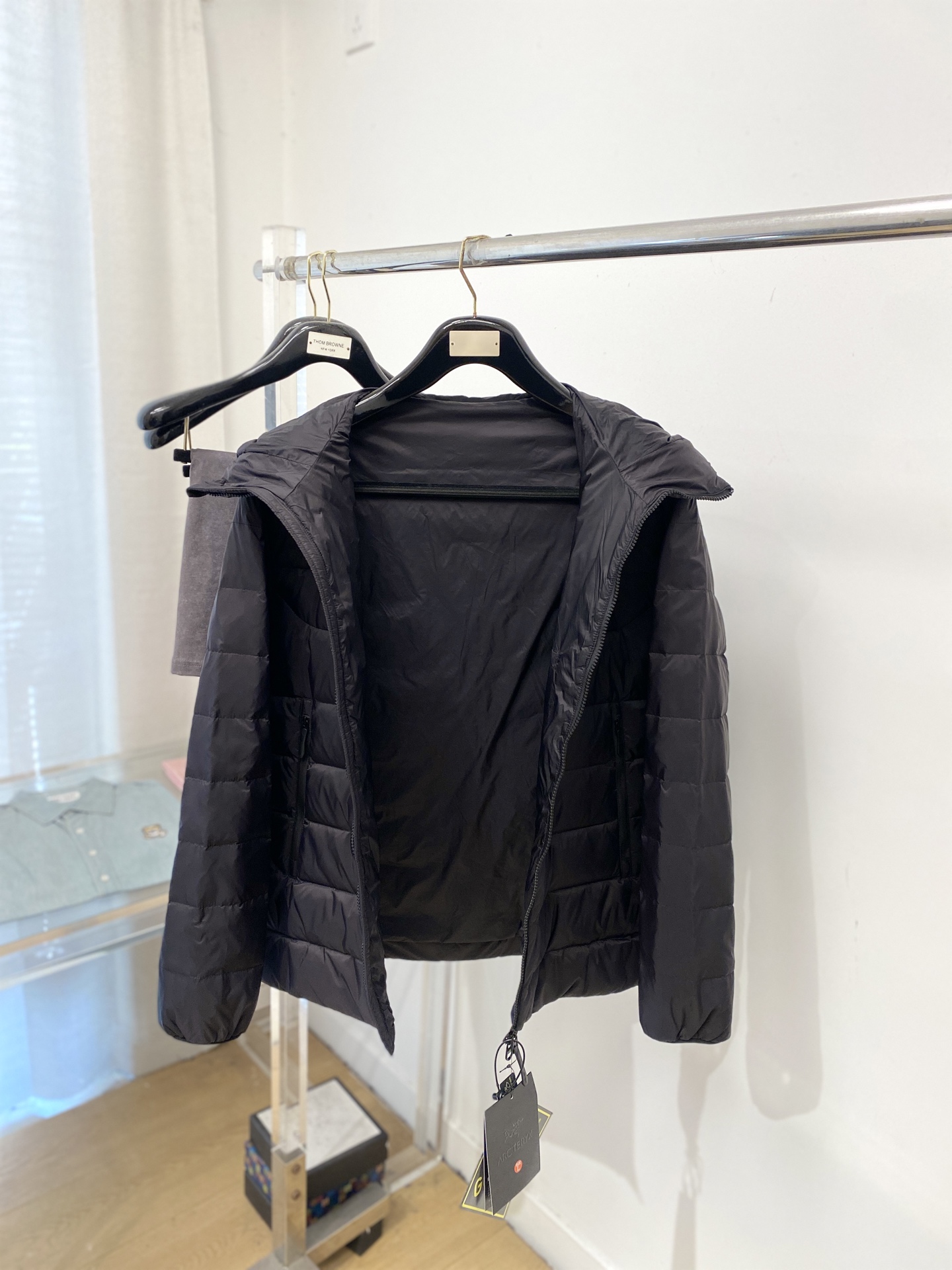 🌾退换始祖鸟、2025最新款男士轻薄羽绒服、面料柔软舒适 ．上身版型超赞 ．拉链．辅料都是客供 、进口面