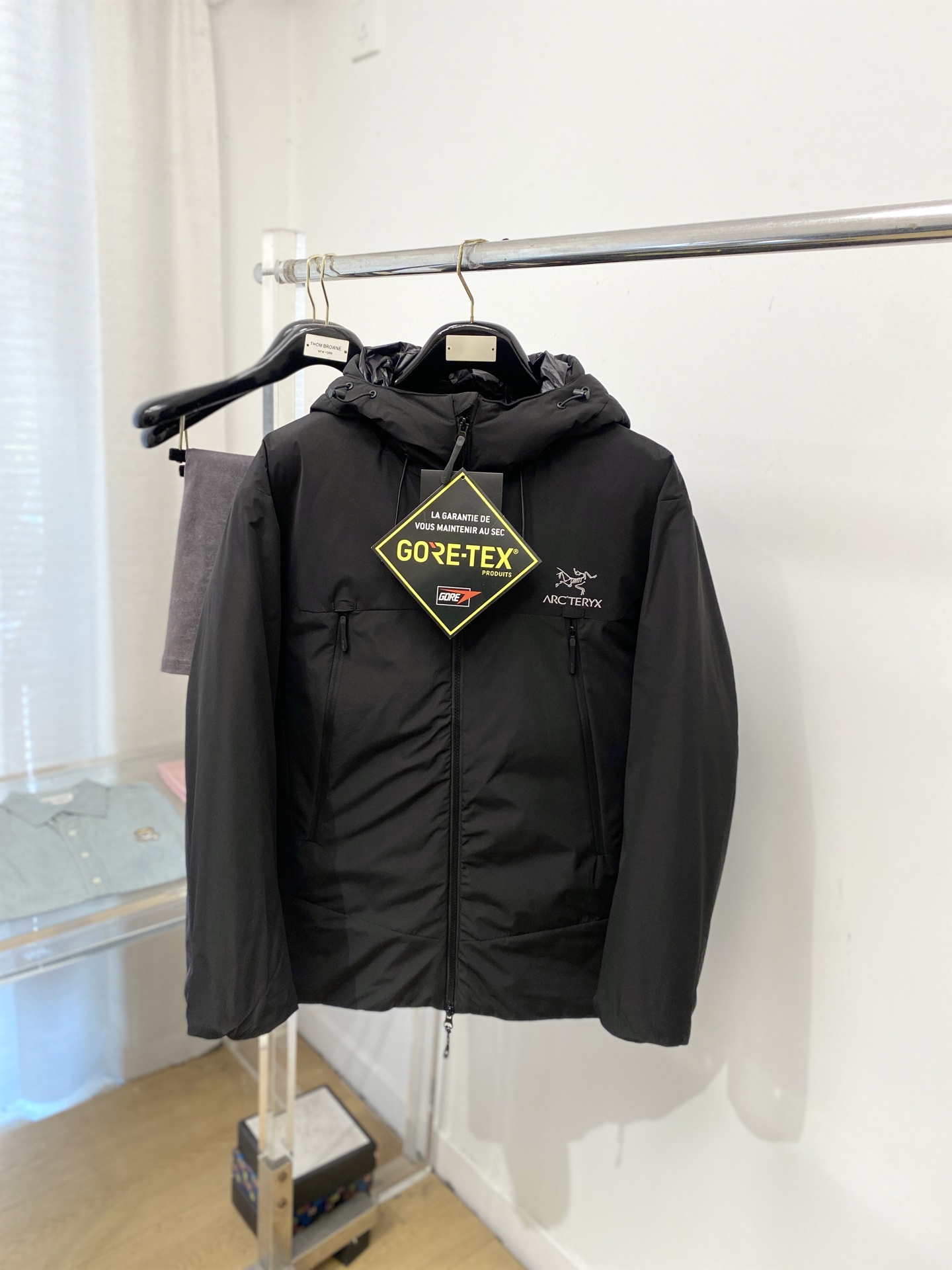 🌾退换始祖鸟、2025最新款男士轻薄羽绒服、面料柔软舒适 ．上身版型超赞 ．拉链．辅料都是客供 、进口面