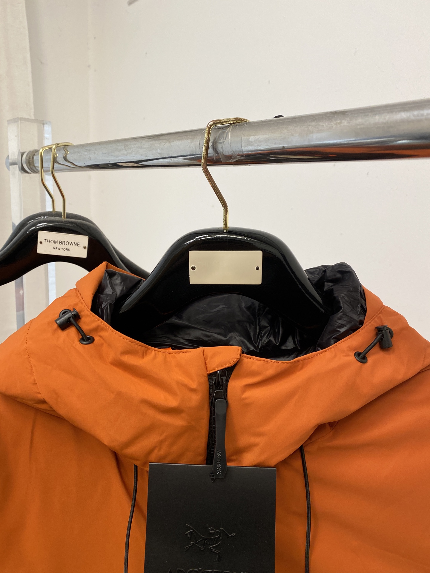 🌾退换始祖鸟、2025最新款男士轻薄羽绒服、面料柔软舒适 ．上身版型超赞 ．拉链．辅料都是客供 、进口面