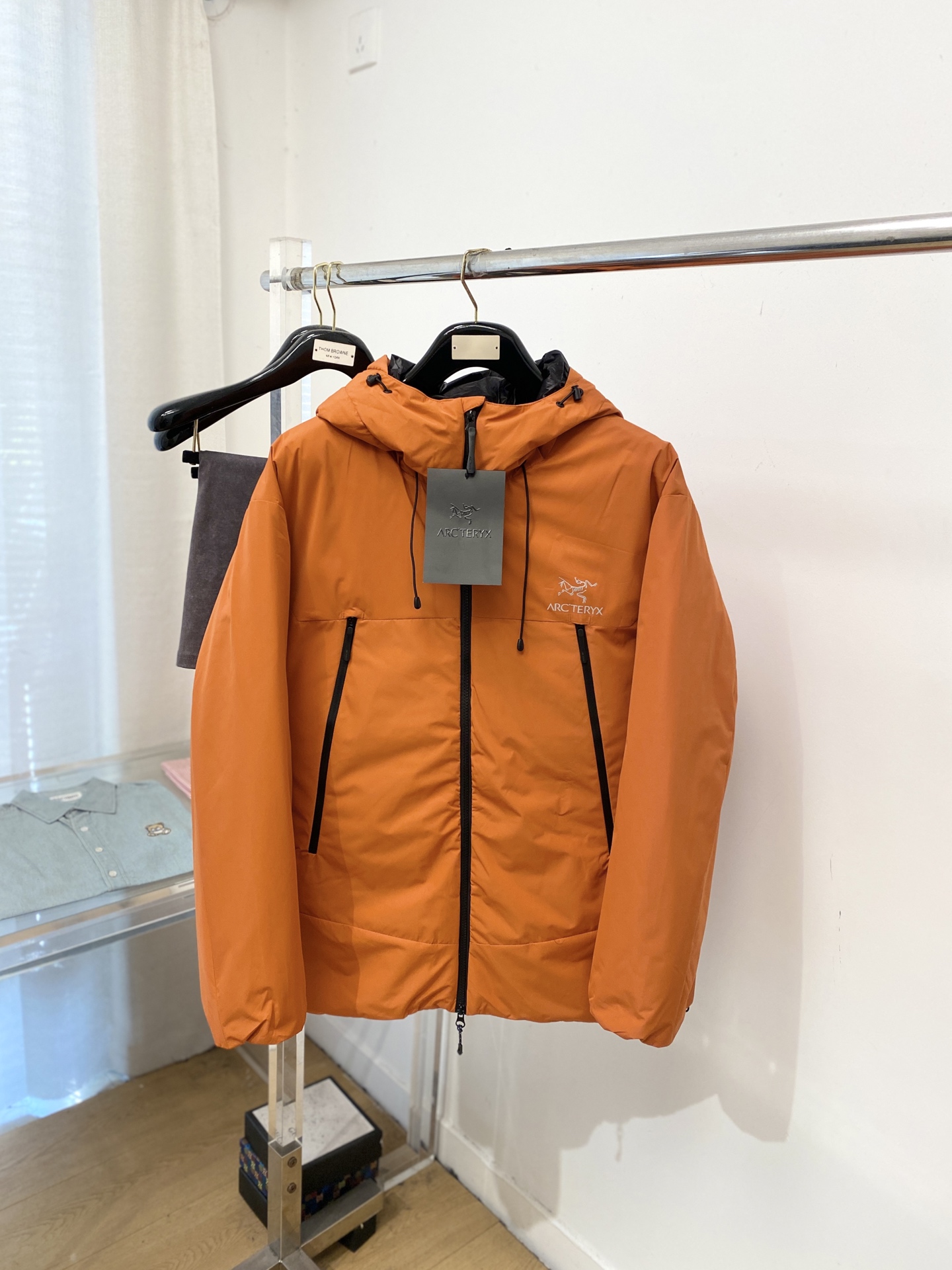 🌾退换始祖鸟、2025最新款男士轻薄羽绒服、面料柔软舒适 ．上身版型超赞 ．拉链．辅料都是客供 、进口面