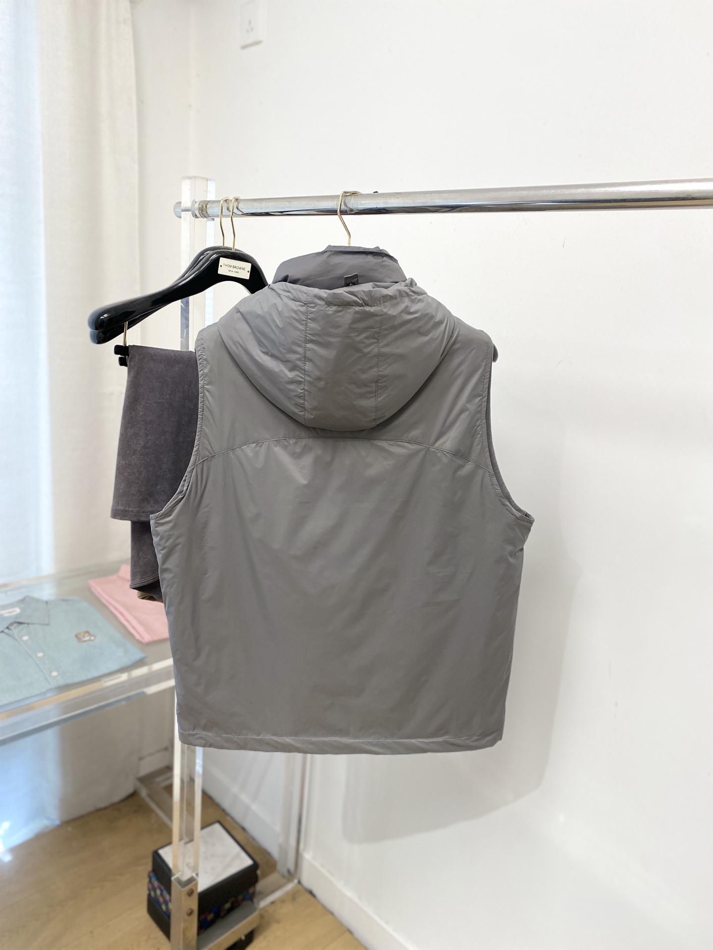 🌾退换DESCENTE迪桑特、2025最新款男士羽绒马甲、面料柔软舒适 ．上身版型超赞 ．拉链．辅料都是