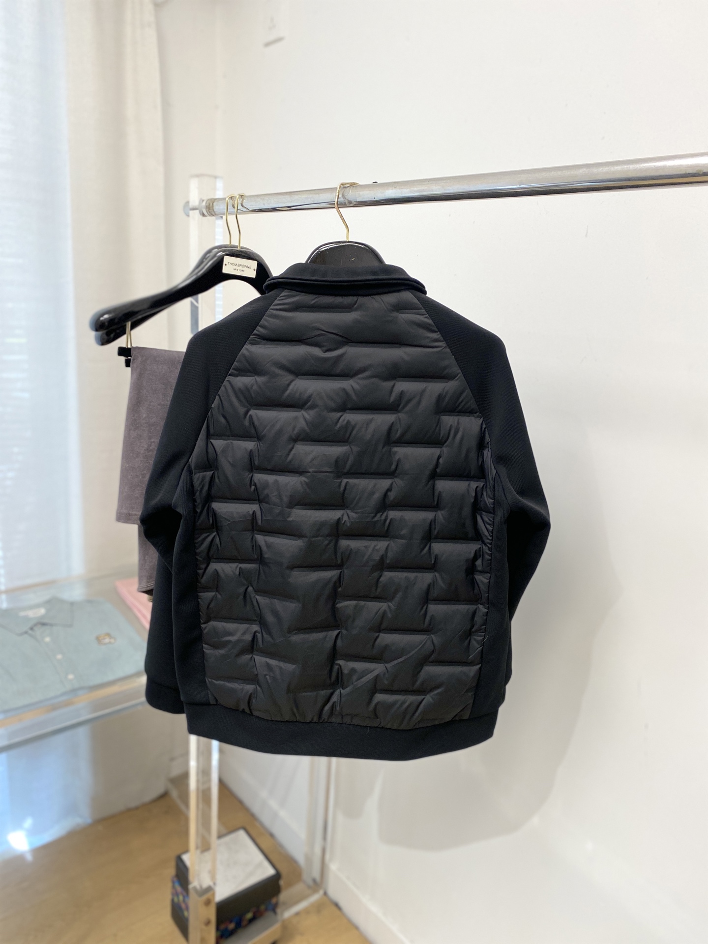 🌾退换DESCENTE迪桑特、2025最新款男士羽绒夹克、面料柔软舒适 ．上身版型超赞 ．拉链．辅料都是