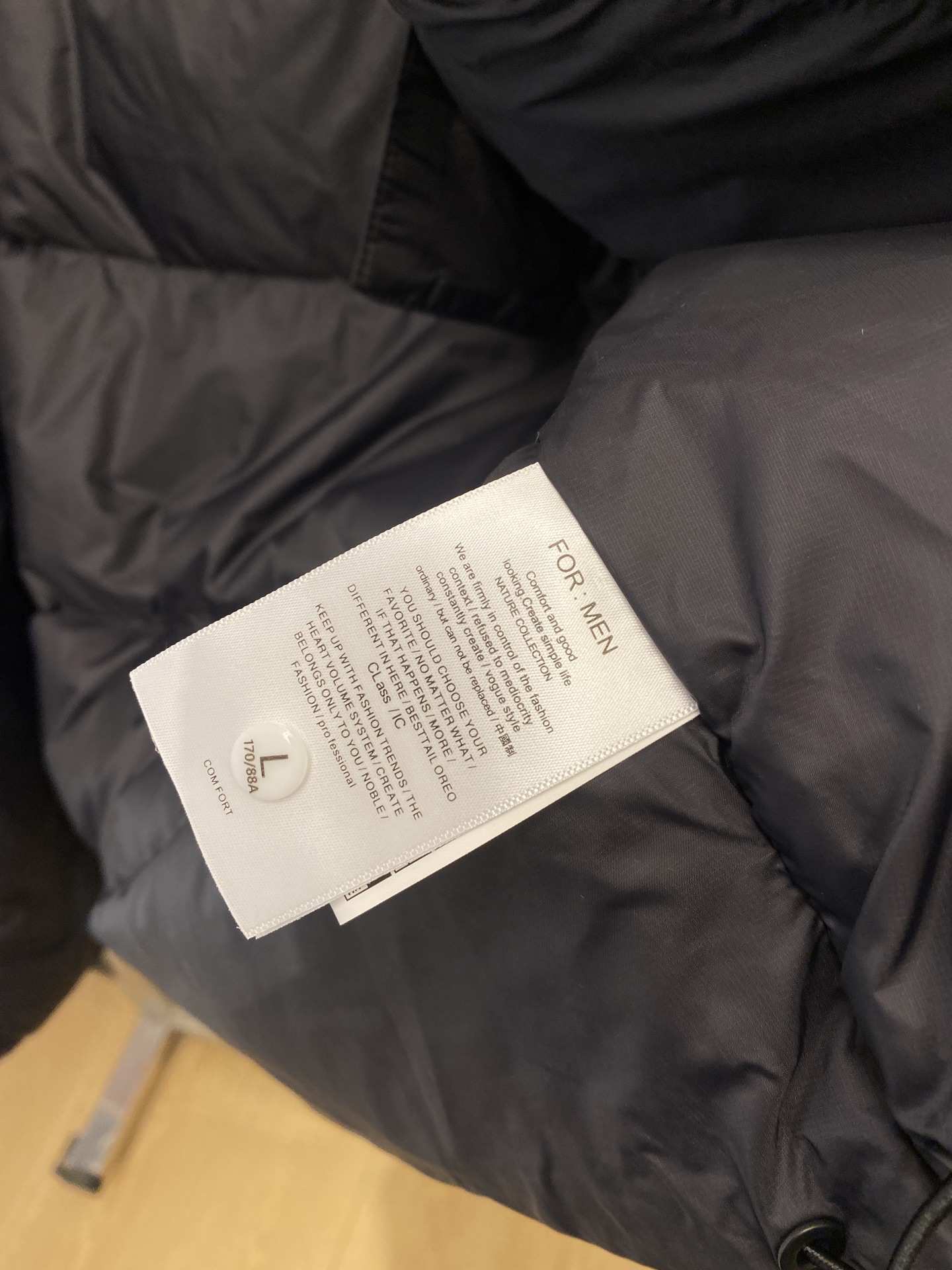 🌾退换KAILAS 时尚潮牌、2025最新款男士羽绒服、面料柔软舒适 ．上身版型超赞 ．拉链．辅料都是客