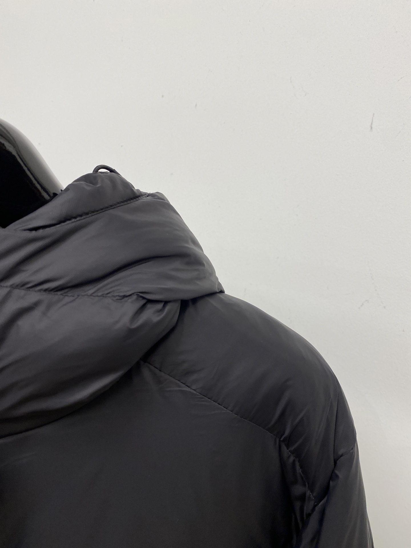 🌾退换KAILAS 时尚潮牌、2025最新款男士羽绒服、面料柔软舒适 ．上身版型超赞 ．拉链．辅料都是客