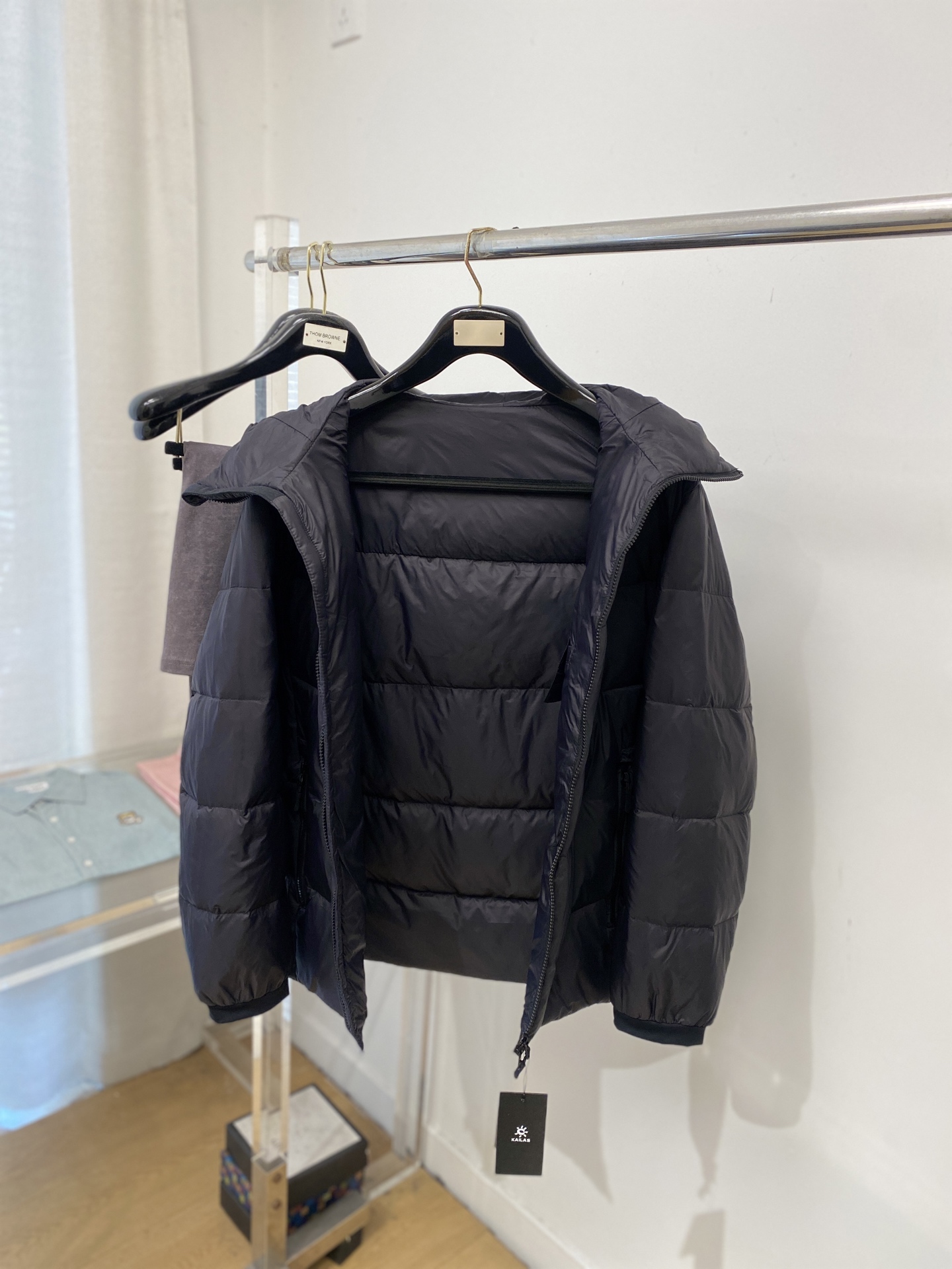 🌾退换KAILAS 时尚潮牌、2025最新款男士羽绒服、面料柔软舒适 ．上身版型超赞 ．拉链．辅料都是客