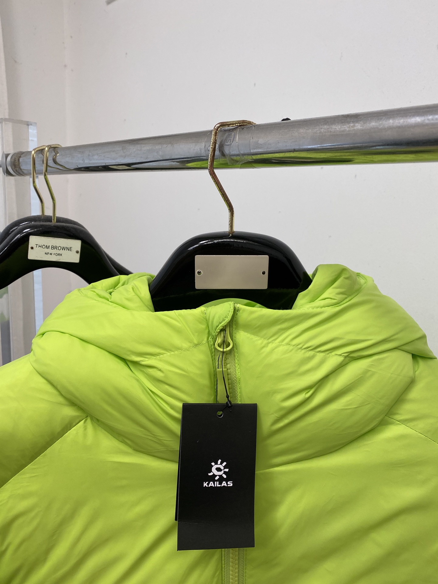 🌾退换、KAILAS 时尚潮牌、2025最新款男士羽绒服、面料柔软舒适 ．上身版型超赞 ．拉链．辅料都是