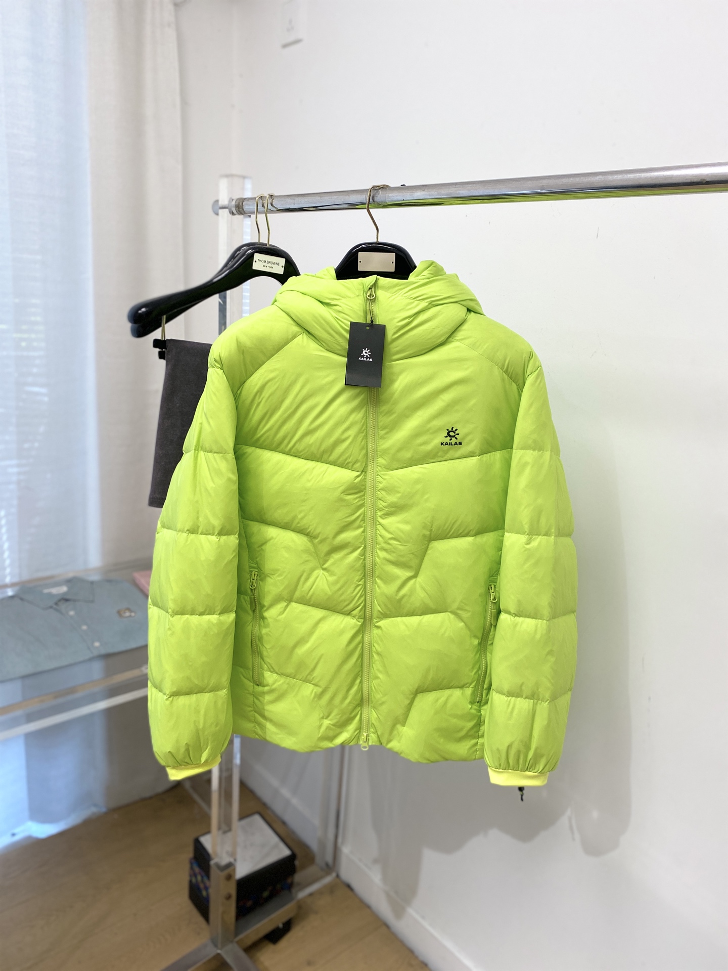 🌾退换、KAILAS 时尚潮牌、2025最新款男士羽绒服、面料柔软舒适 ．上身版型超赞 ．拉链．辅料都是