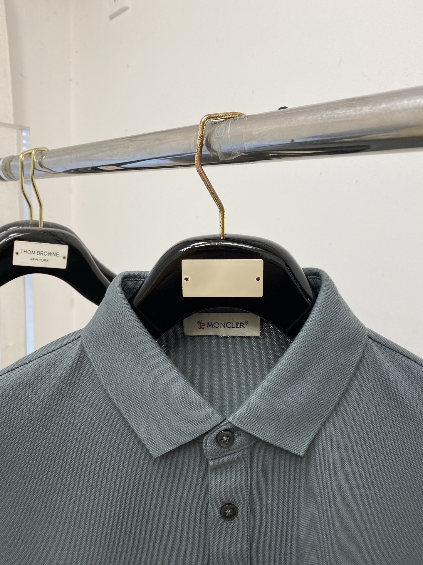 🌾退换蒙口、2025新品长袖，帅气时尚，胸前刺绣装饰图案logo，简约百搭款。面料棉 不仅挺括，保持潮流