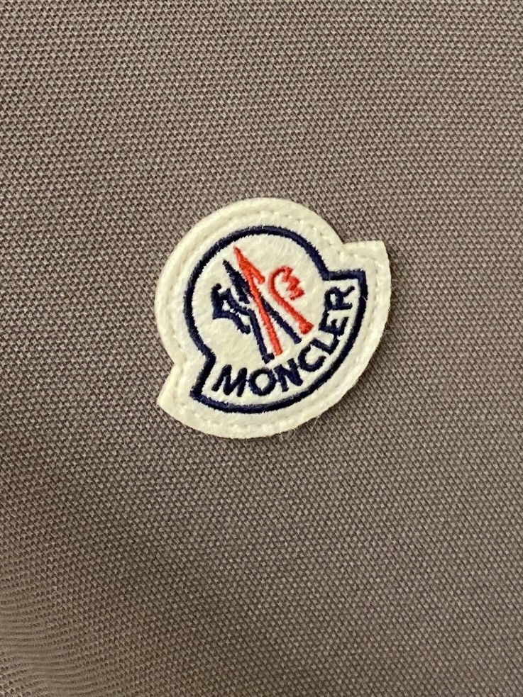 🌾退换蒙口、2025新品长袖，帅气时尚，胸前刺绣装饰图案logo，简约百搭款。面料棉 不仅挺括，保持潮流