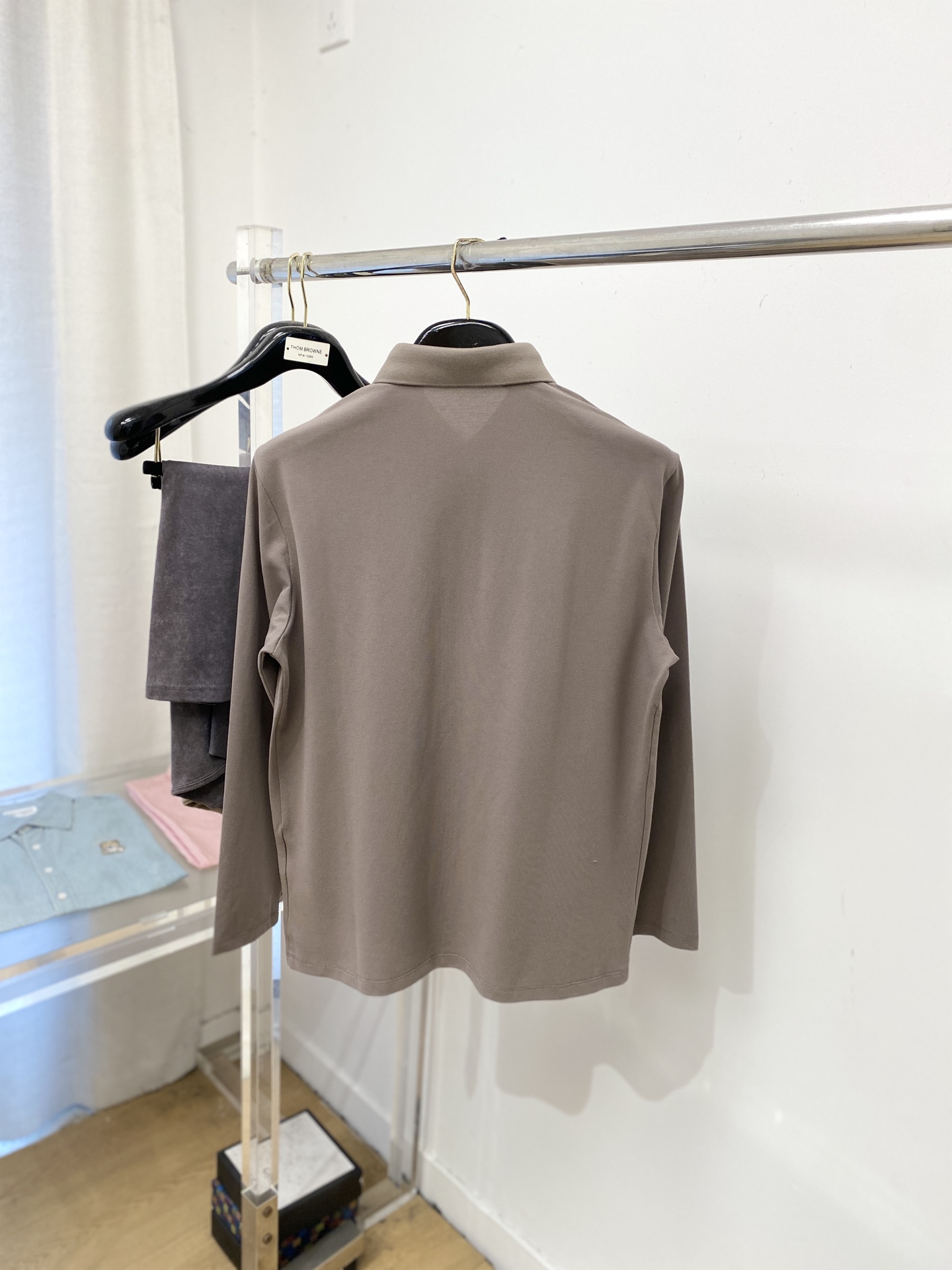 🌾退换蒙口、2025新品长袖，帅气时尚，胸前刺绣装饰图案logo，简约百搭款。面料棉 不仅挺括，保持潮流