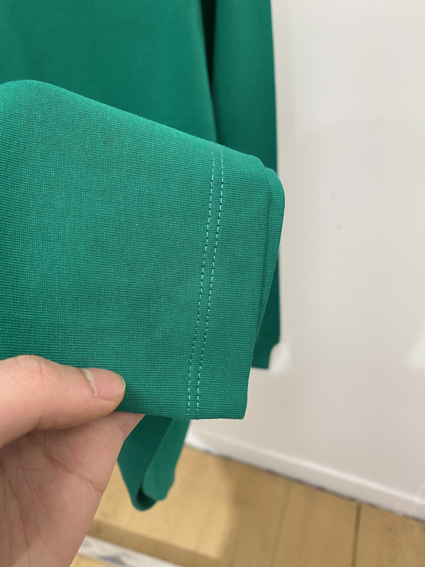 🌾退换蒙口、2025新品长袖卫衣，帅气时尚，胸前刺绣装饰图案logo，简约百搭款。面料棉 不仅挺括，保持