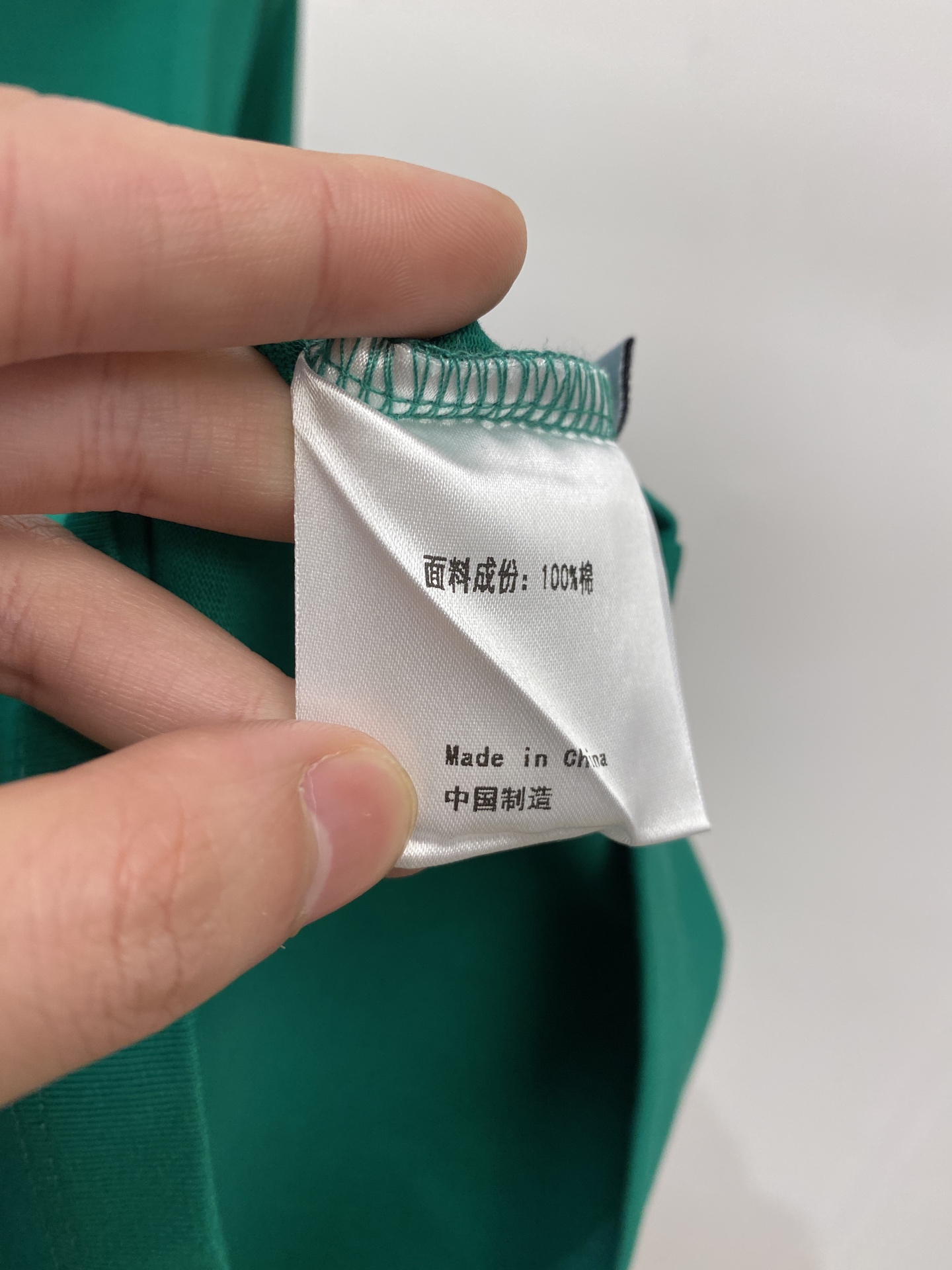 🌾退换蒙口、2025新品长袖卫衣，帅气时尚，胸前刺绣装饰图案logo，简约百搭款。面料棉 不仅挺括，保持