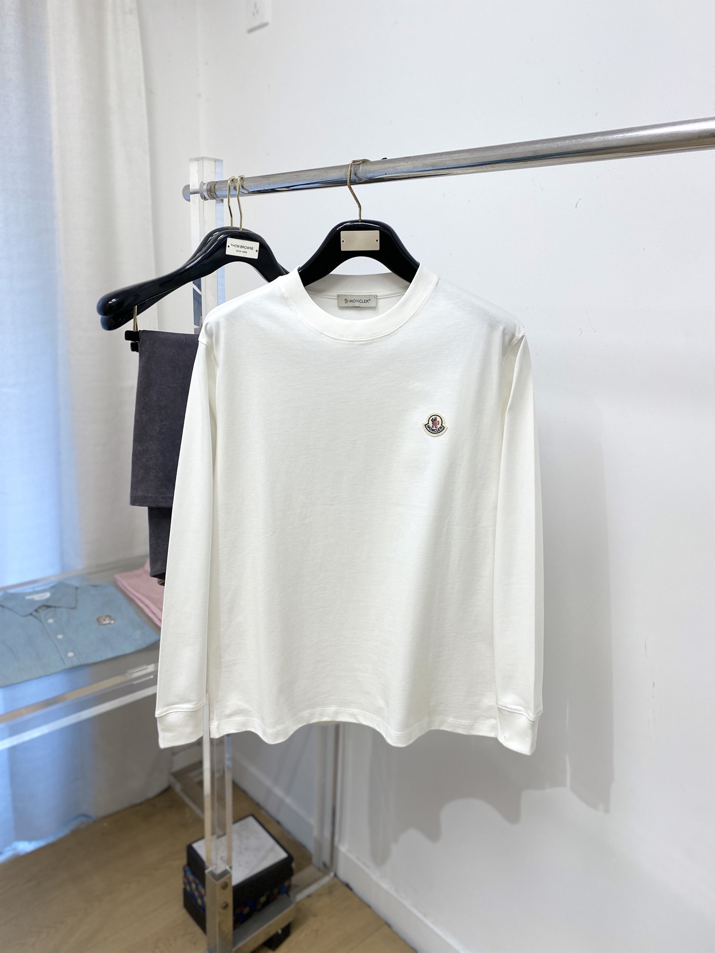 🌾退换蒙口、2025新品长袖卫衣，帅气时尚，胸前刺绣装饰图案logo，简约百搭款。面料棉 不仅挺括，保持