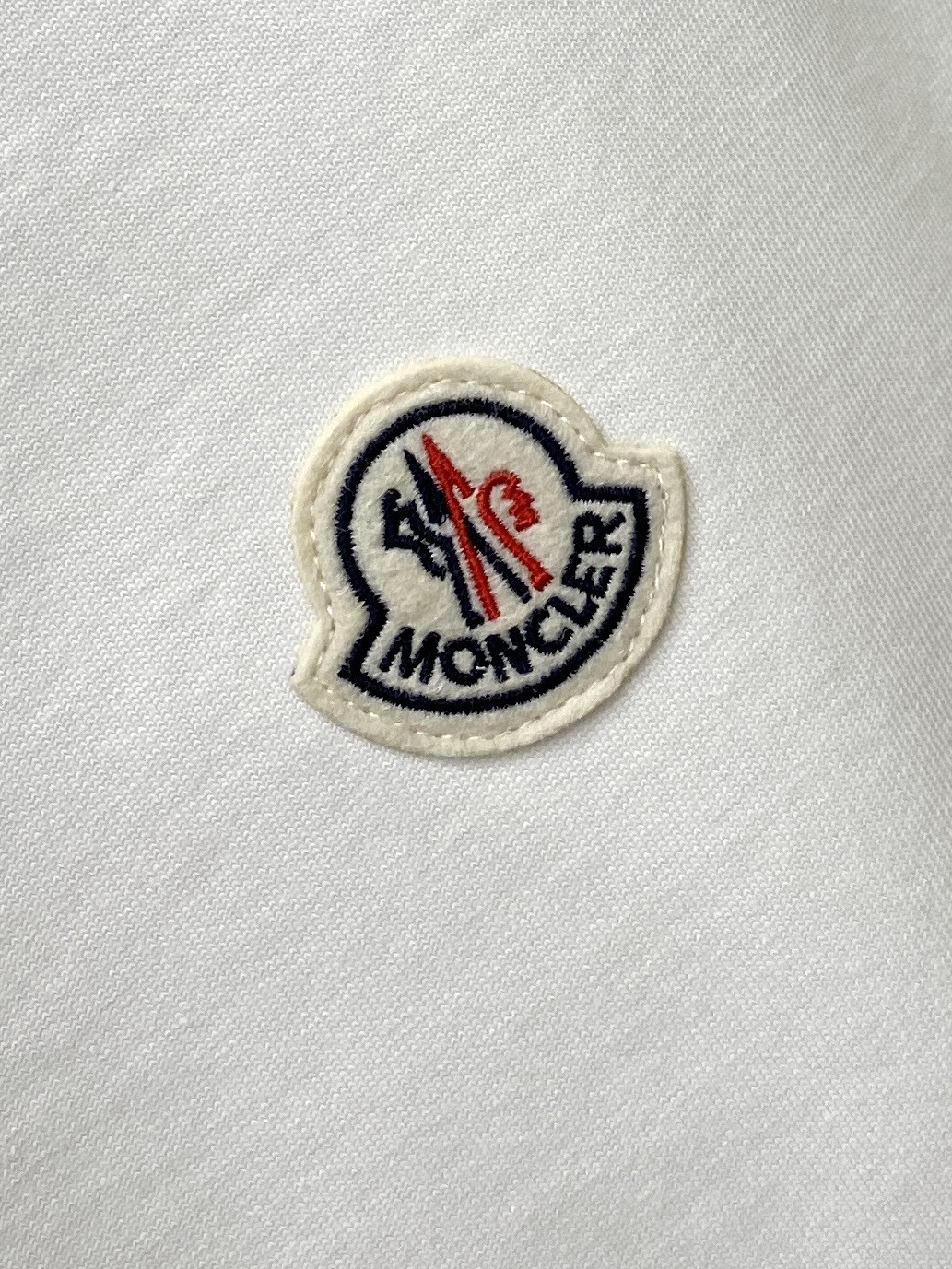 🌾退换蒙口、2025新品长袖卫衣，帅气时尚，胸前刺绣装饰图案logo，简约百搭款。面料棉 不仅挺括，保持