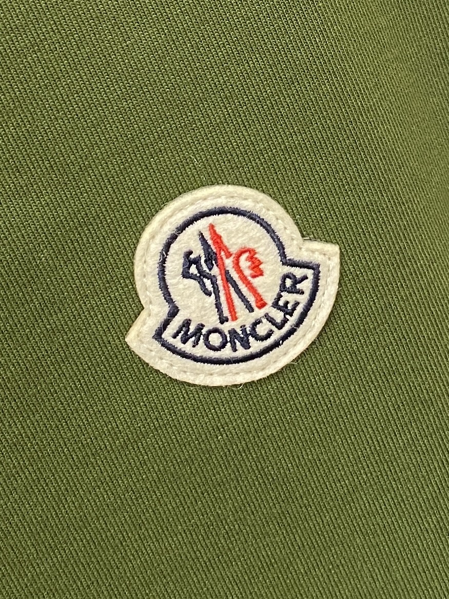 🌾退换蒙口、2025新品长袖卫衣，帅气时尚，胸前刺绣装饰图案logo，简约百搭款。面料棉 不仅挺括，保持