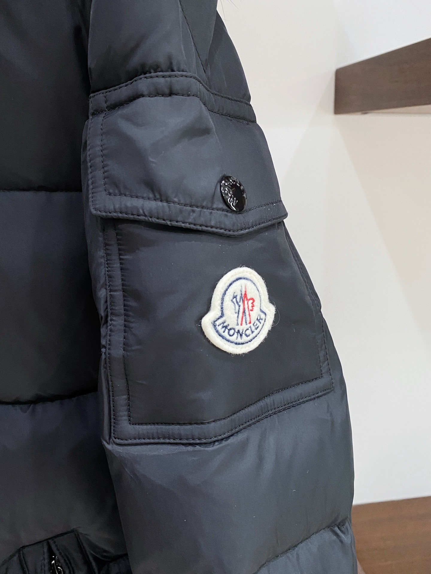 蒙口、2025最新款男士羽绒服、面料柔软舒适 ．上身版型超赞 ．拉链．辅料都是客供 、进口面料，轻便舒适