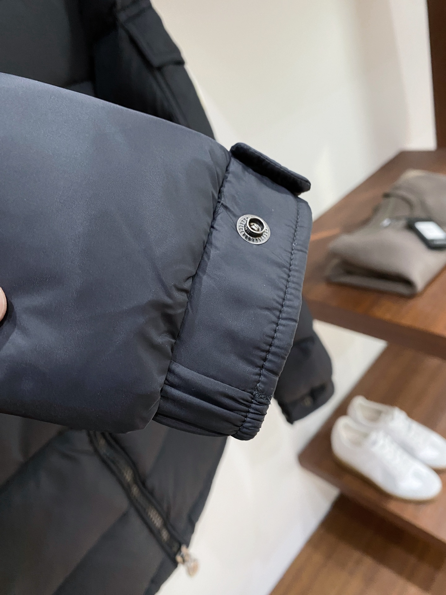 蒙口、2025最新款男士羽绒服、面料柔软舒适 ．上身版型超赞 ．拉链．辅料都是客供 、进口面料，轻便舒适