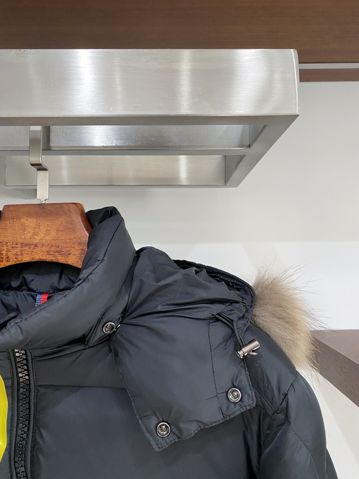 蒙口、2025最新款男士羽绒服、面料柔软舒适 ．上身版型超赞 ．拉链．辅料都是客供 、进口面料，轻便舒适