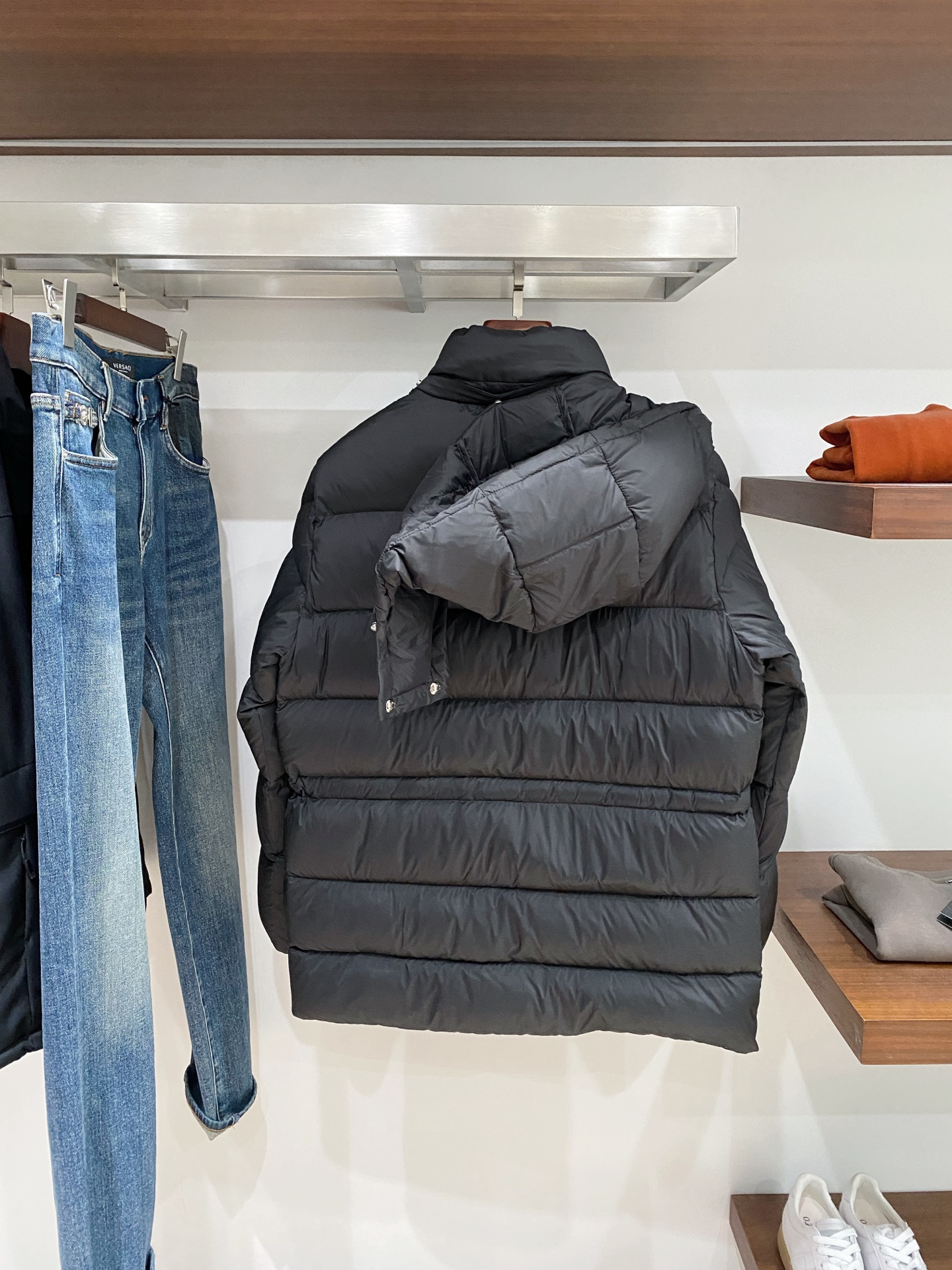 蒙口、2025最新款男士羽绒服、面料柔软舒适 ．上身版型超赞 ．拉链．辅料都是客供 、进口面料，轻便舒适