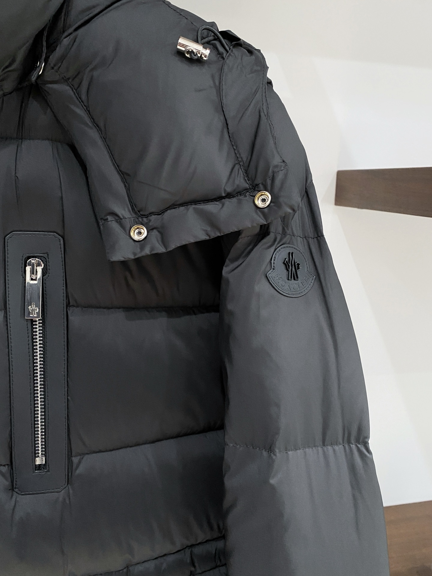 蒙口、2025最新款男士羽绒服、面料柔软舒适 ．上身版型超赞 ．拉链．辅料都是客供 、进口面料，轻便舒适