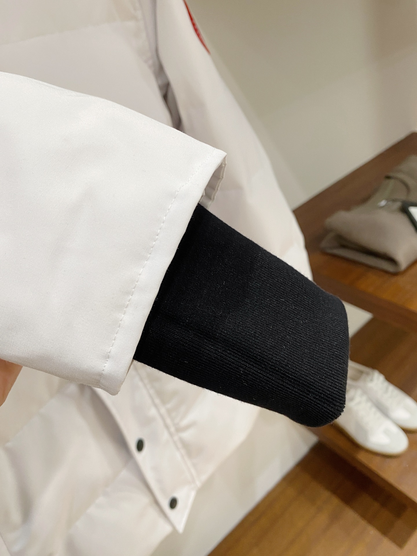 加拿大鹅🇨🇦、2025最新款男士羽绒服、面料柔软舒适 ．上身版型超赞 ．拉链．辅料都是客供 、进口面料，