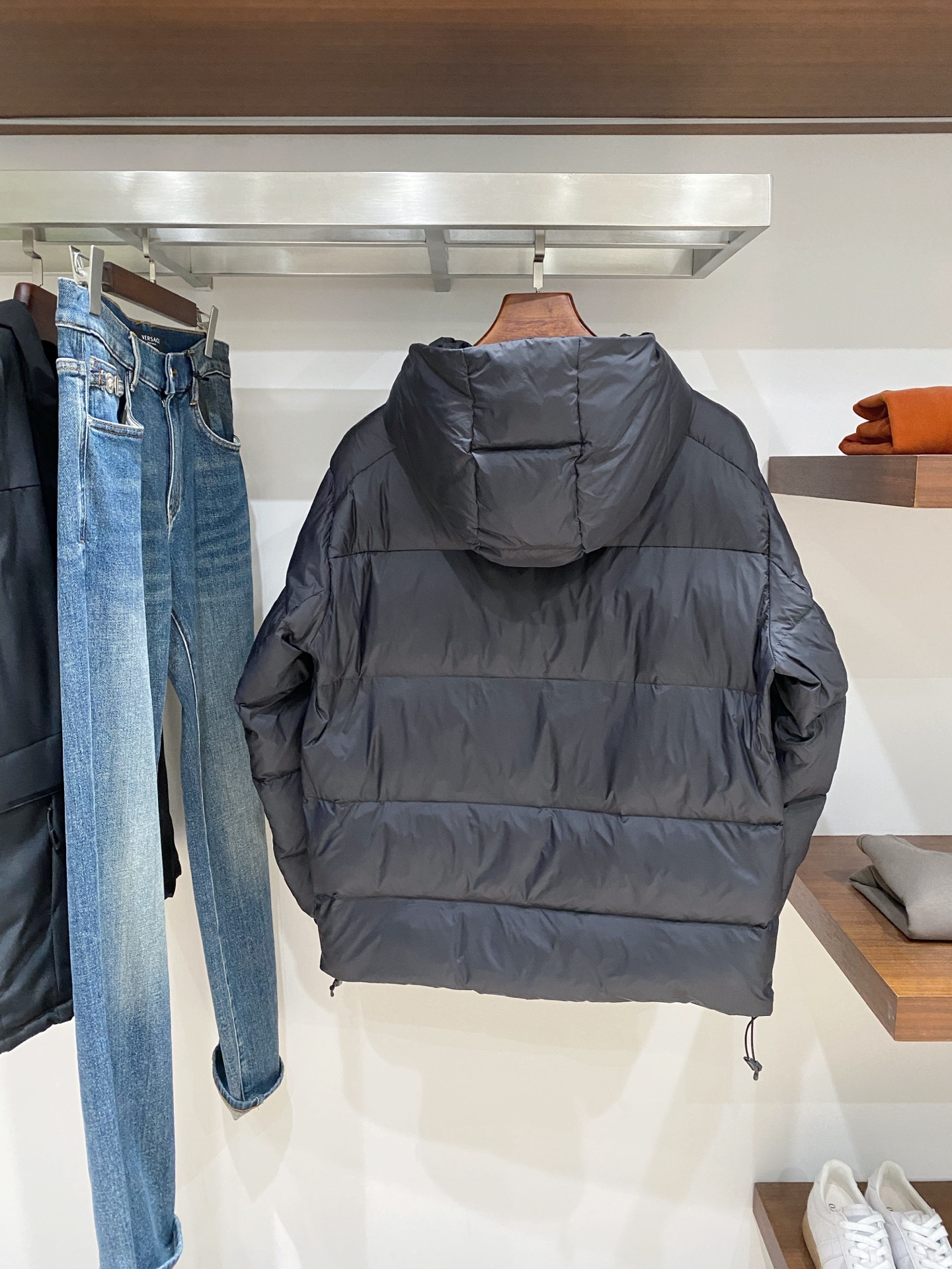 支持年后退换！KAILAS 时尚潮牌、2025最新款男士羽绒服、面料柔软舒适 ．上身版型超赞 ．拉链．辅