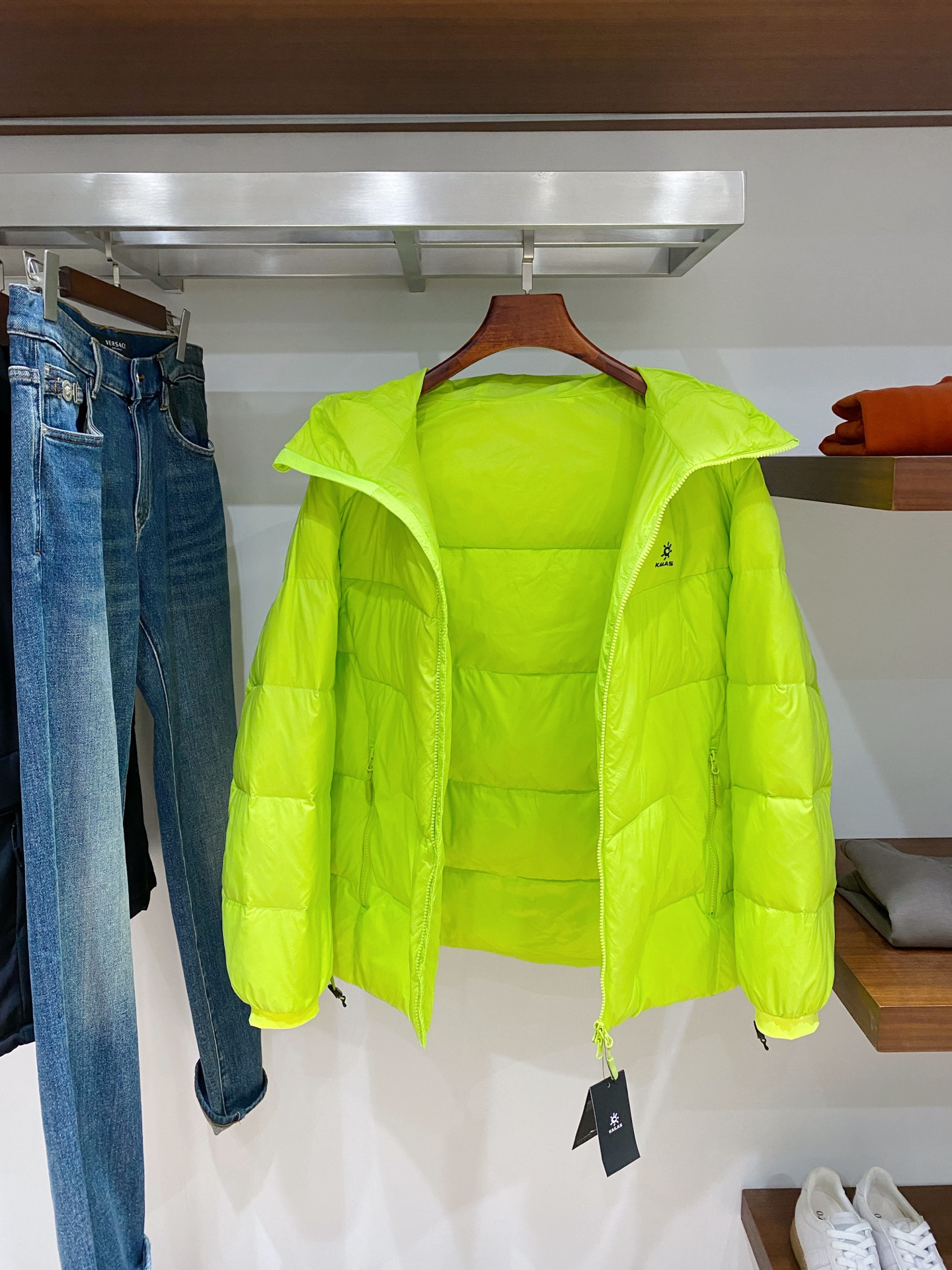 支持年后退换！KAILAS 时尚潮牌、2025最新款男士羽绒服、面料柔软舒适 ．上身版型超赞 ．拉链．辅