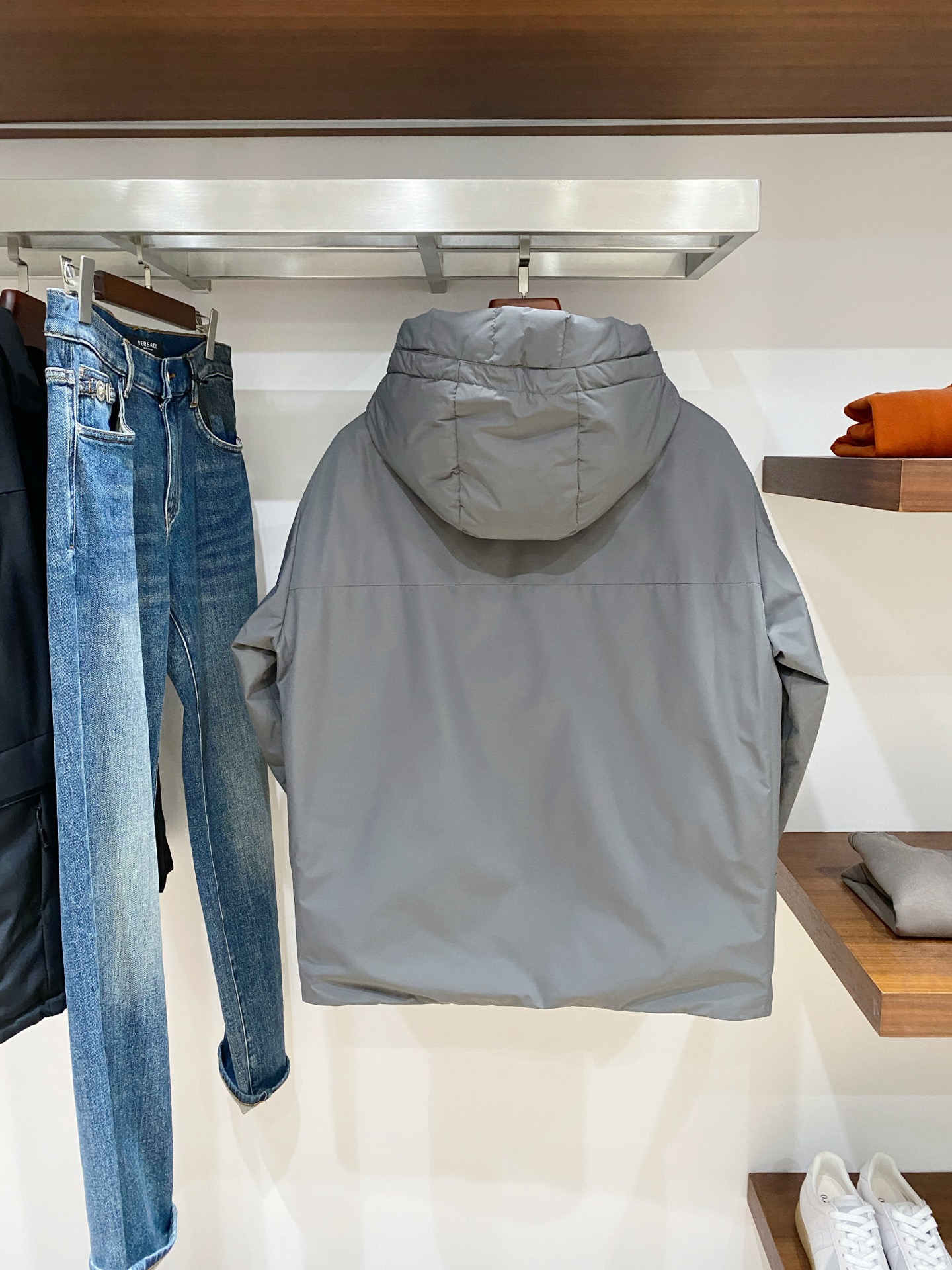 始祖鸟、2025最新款男士轻薄羽绒服、面料柔软舒适 ．上身版型超赞 ．拉链．辅料都是客供 、进口面料，轻