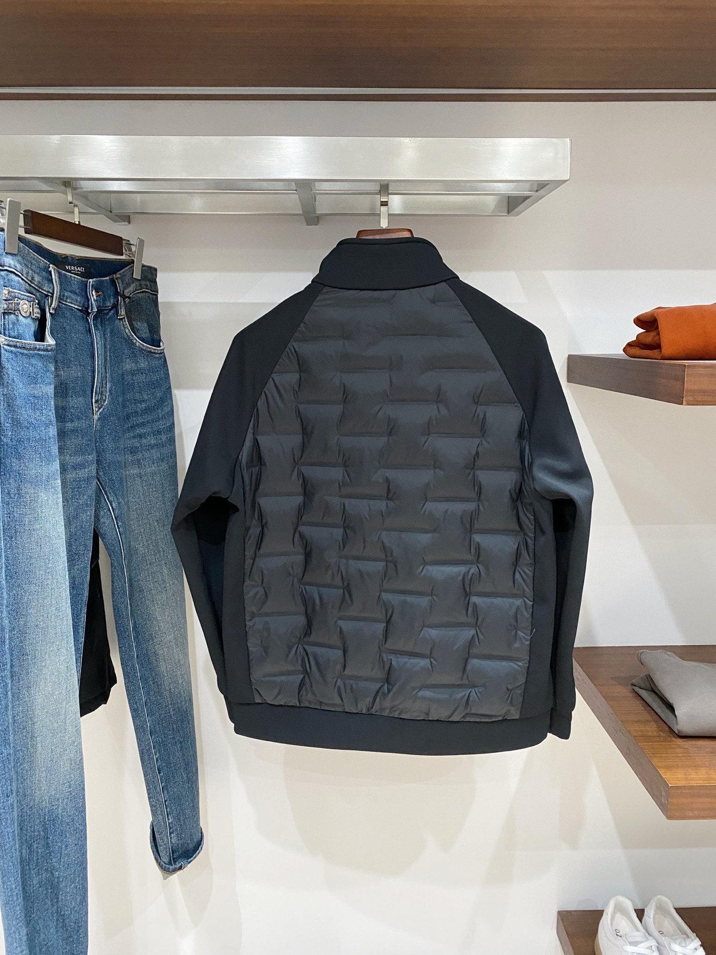 支持年后退换！DESCENTE迪桑特、2025最新款男士羽绒夹克、面料柔软舒适 ．上身版型超赞 ．拉链．