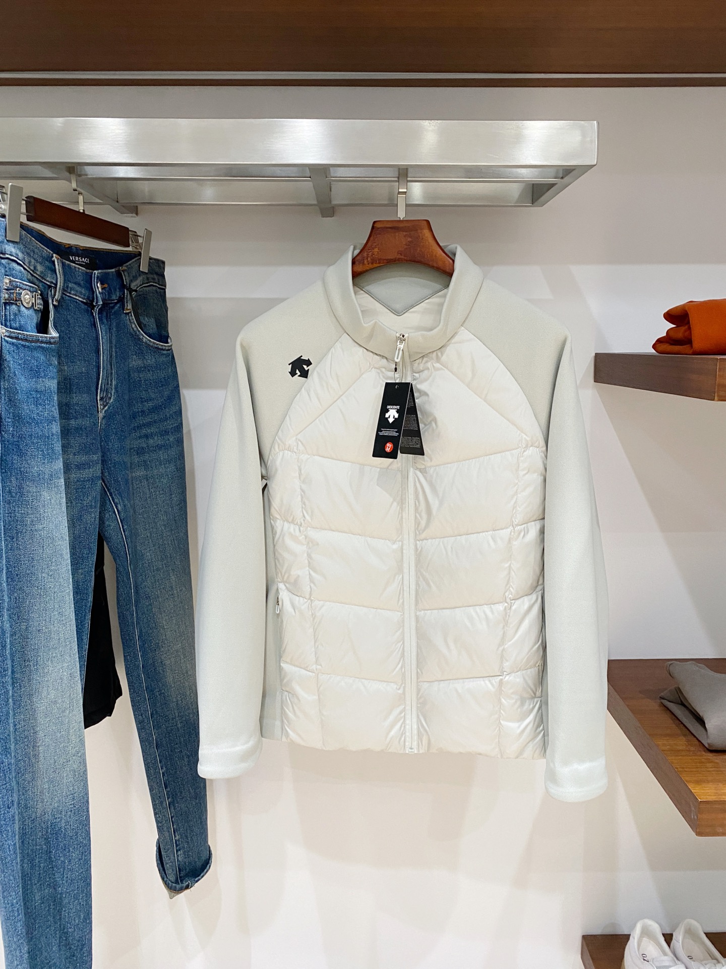 支持年后退换！DESCENTE迪桑特、2025最新款男士羽绒夹克、面料柔软舒适 ．上身版型超赞 ．拉链．