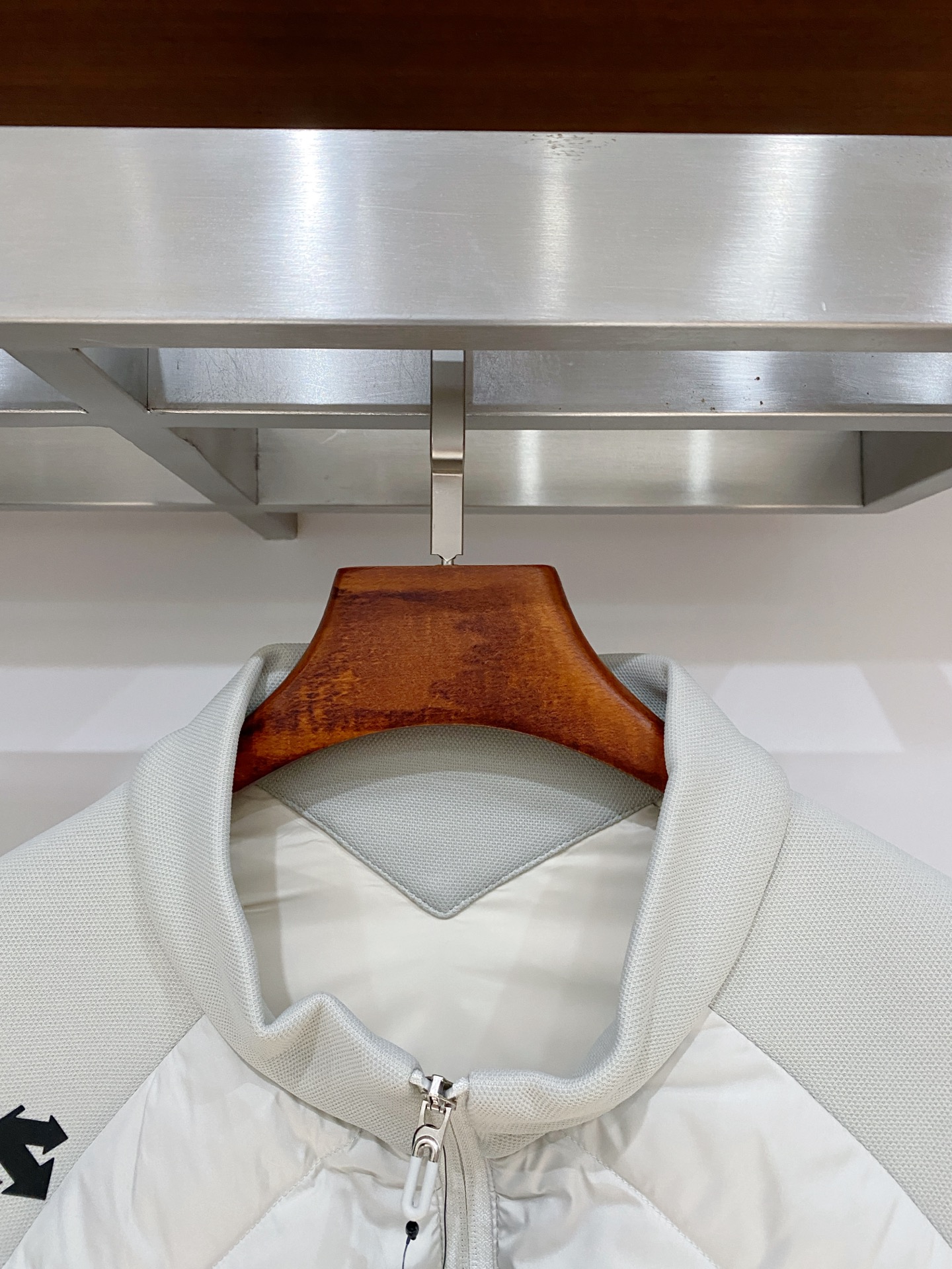 支持年后退换！DESCENTE迪桑特、2025最新款男士羽绒夹克、面料柔软舒适 ．上身版型超赞 ．拉链．