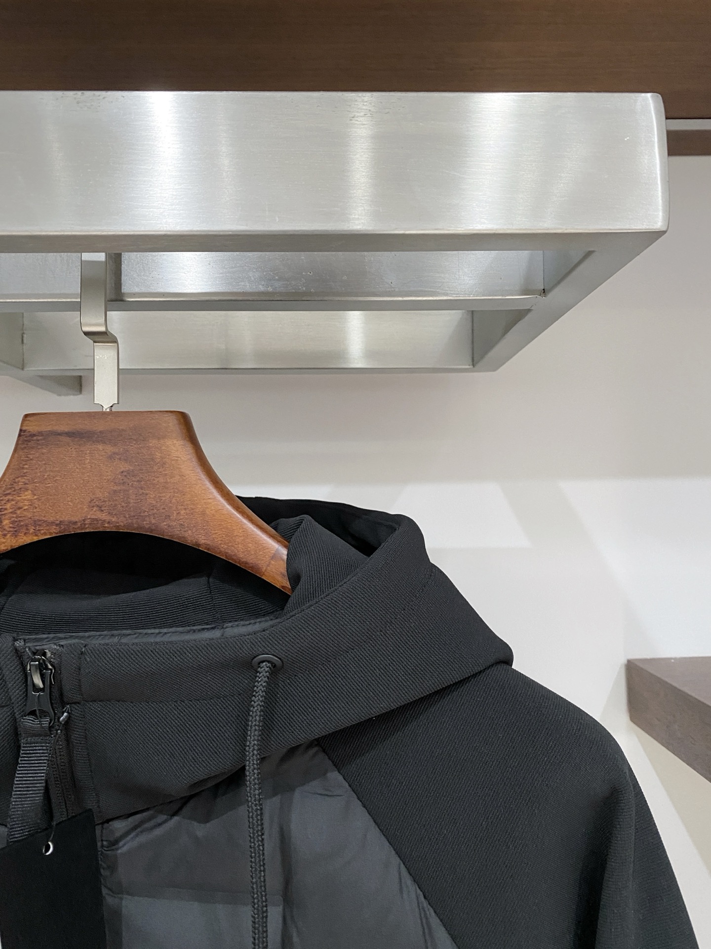 支持年后退换！DESCENTE迪桑特、2025最新款男士羽绒夹克、面料柔软舒适 ．上身版型超赞 ．拉链．