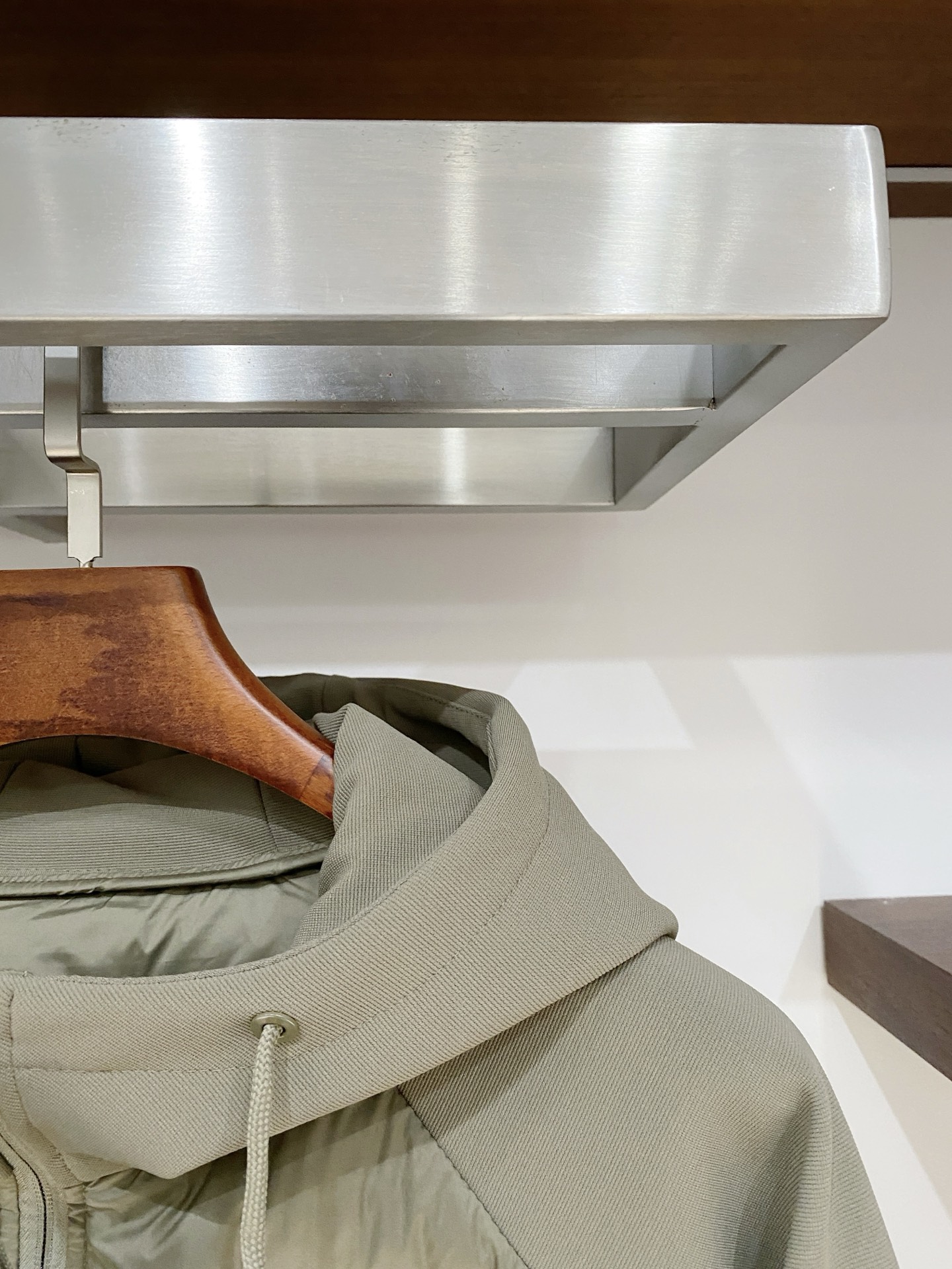 支持年后退换！DESCENTE迪桑特、2025最新款男士羽绒夹克、面料柔软舒适 ．上身版型超赞 ．拉链．