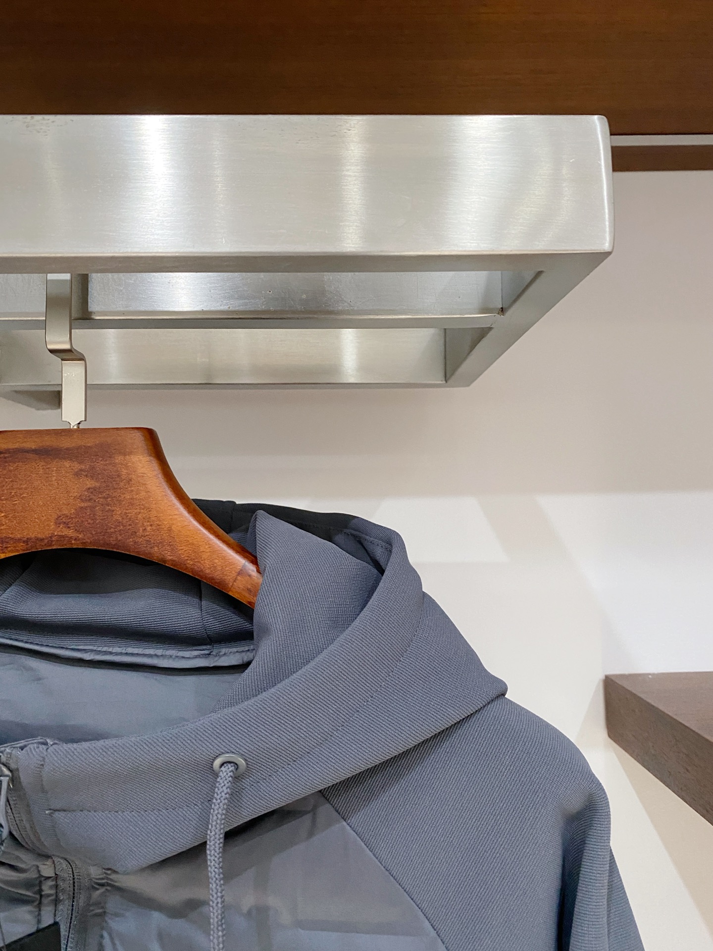 支持年后退换！DESCENTE迪桑特、2025最新款男士羽绒夹克、面料柔软舒适 ．上身版型超赞 ．拉链．